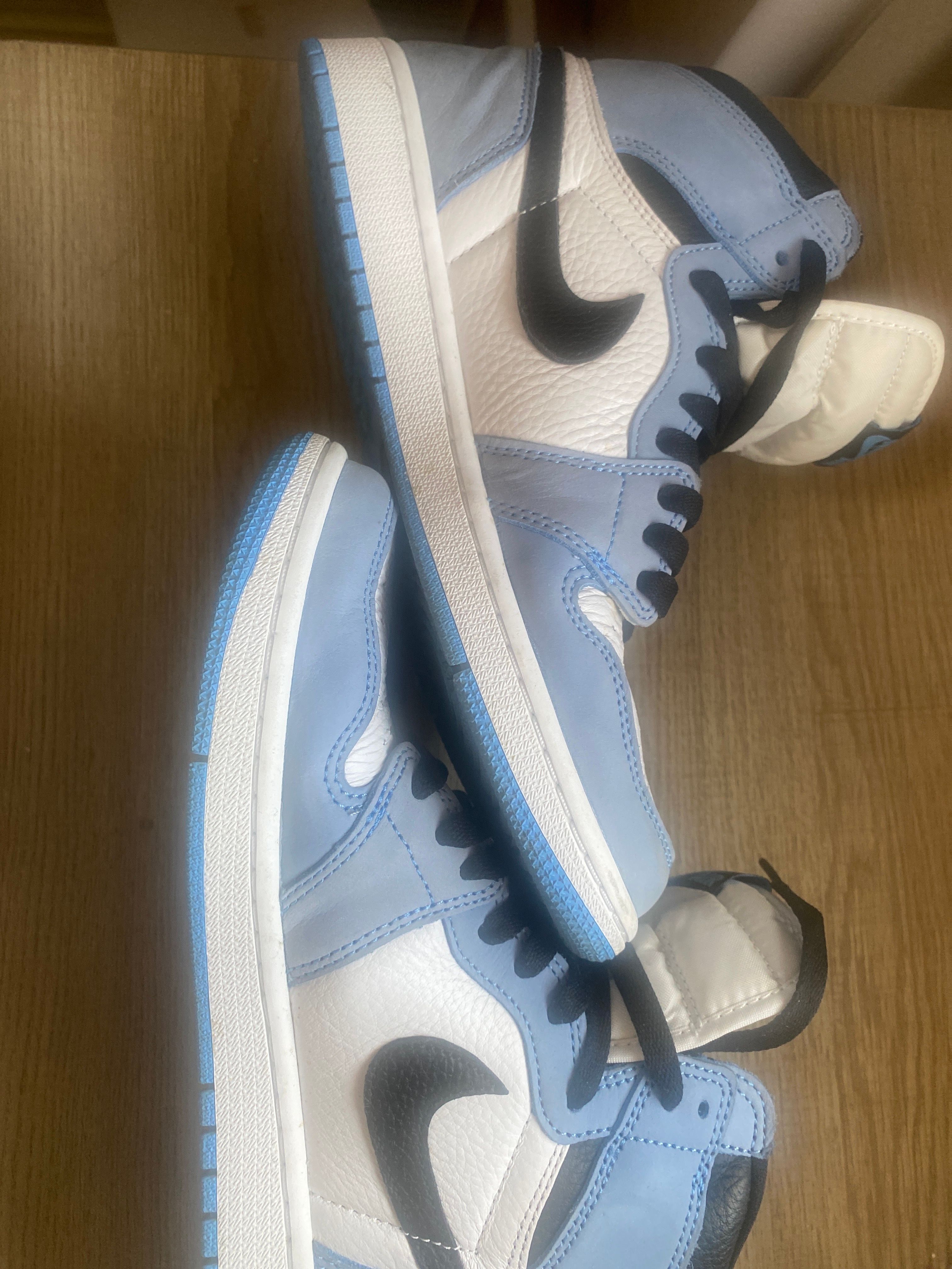 Nike Air Jordan 1 High OG "University Blue"