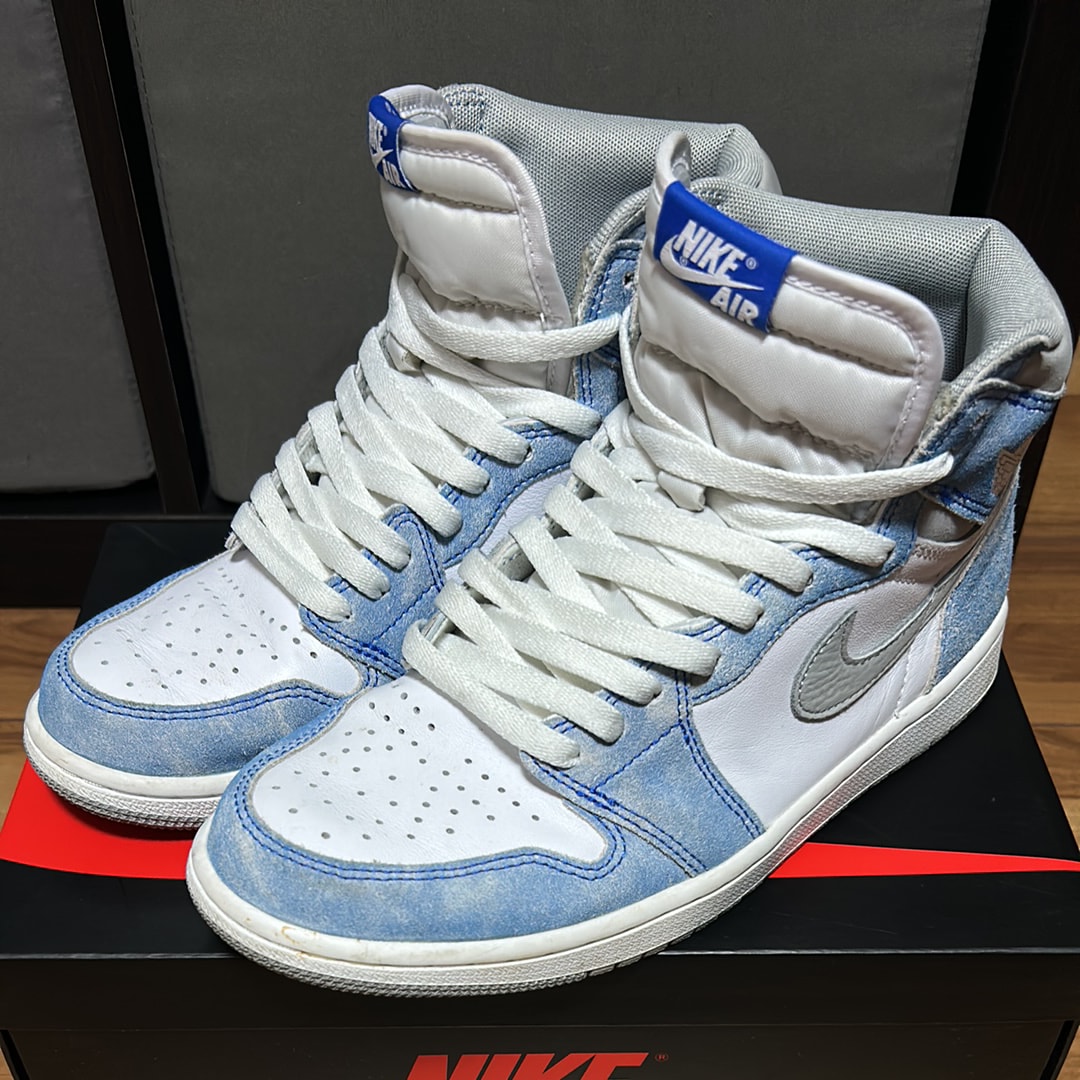 Nike Air Jordan 1 High OG "Hyper Royal"