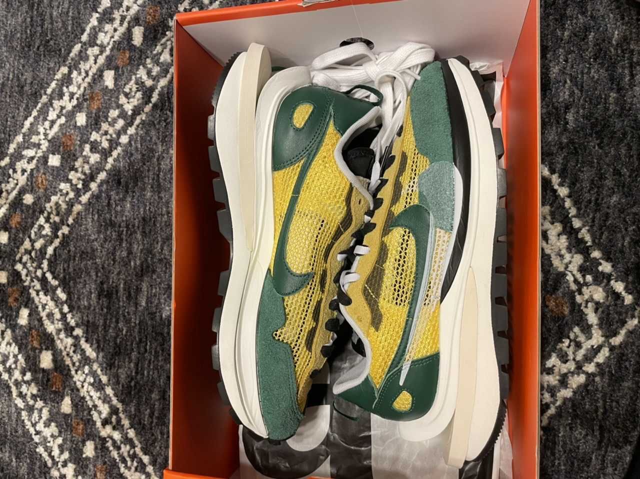 sacai × Nike Vapor Waffle "Tour Yellow/Stadium Green-Sail"