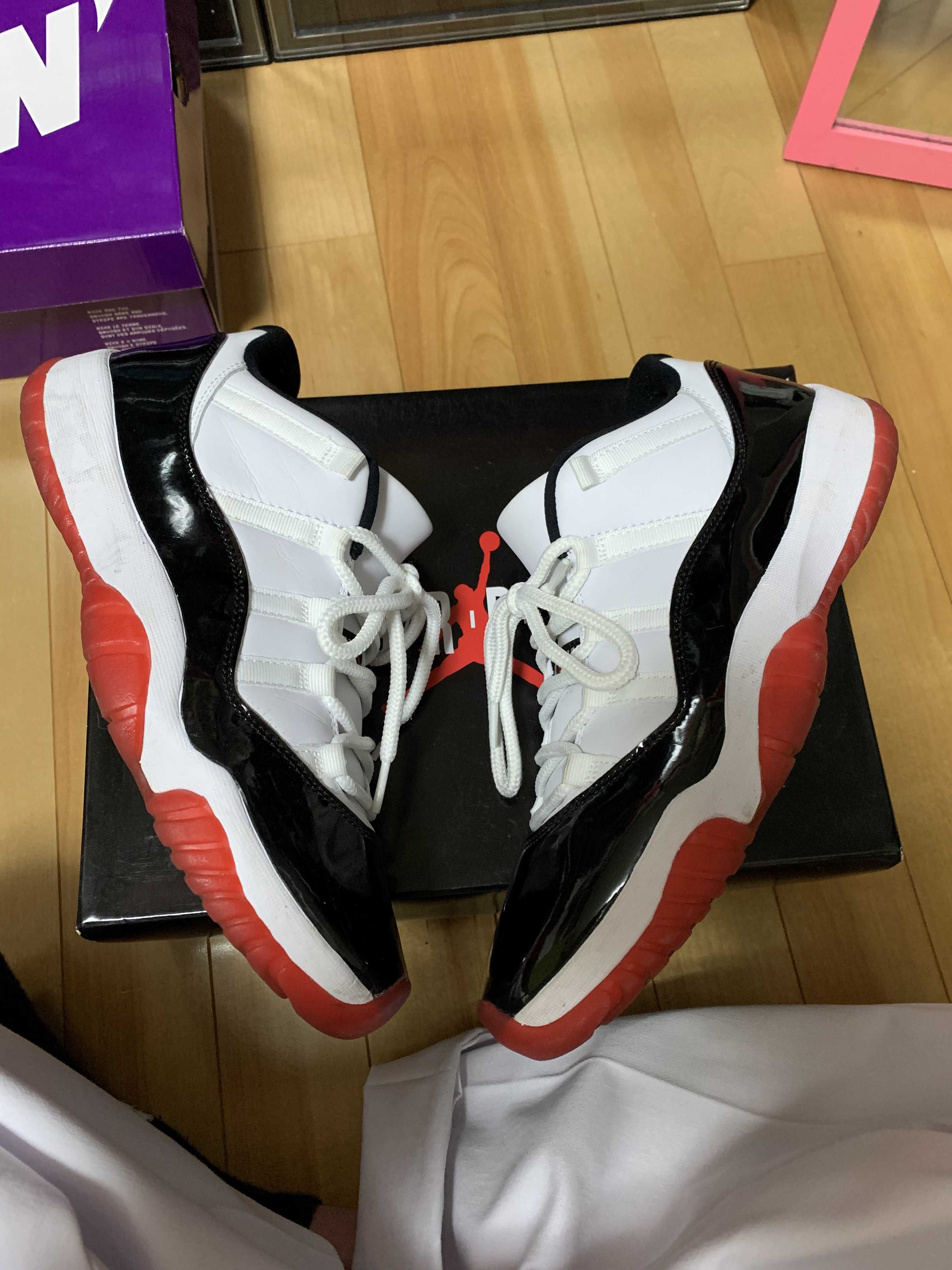 Nike Air Jordan 11 Low "Gym Red"