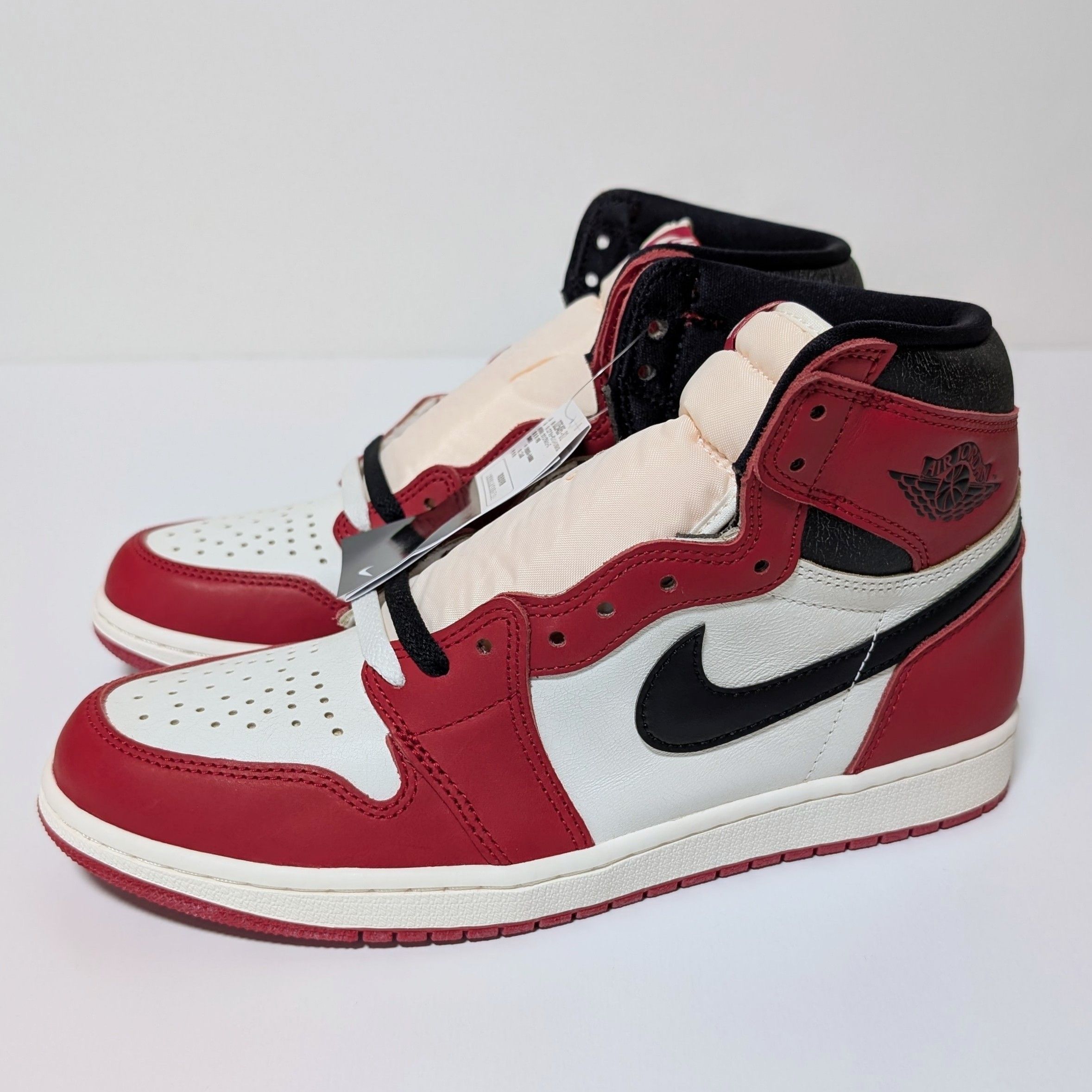 Nike Air Jordan 1 High OG "Lost & Found/Chicago"