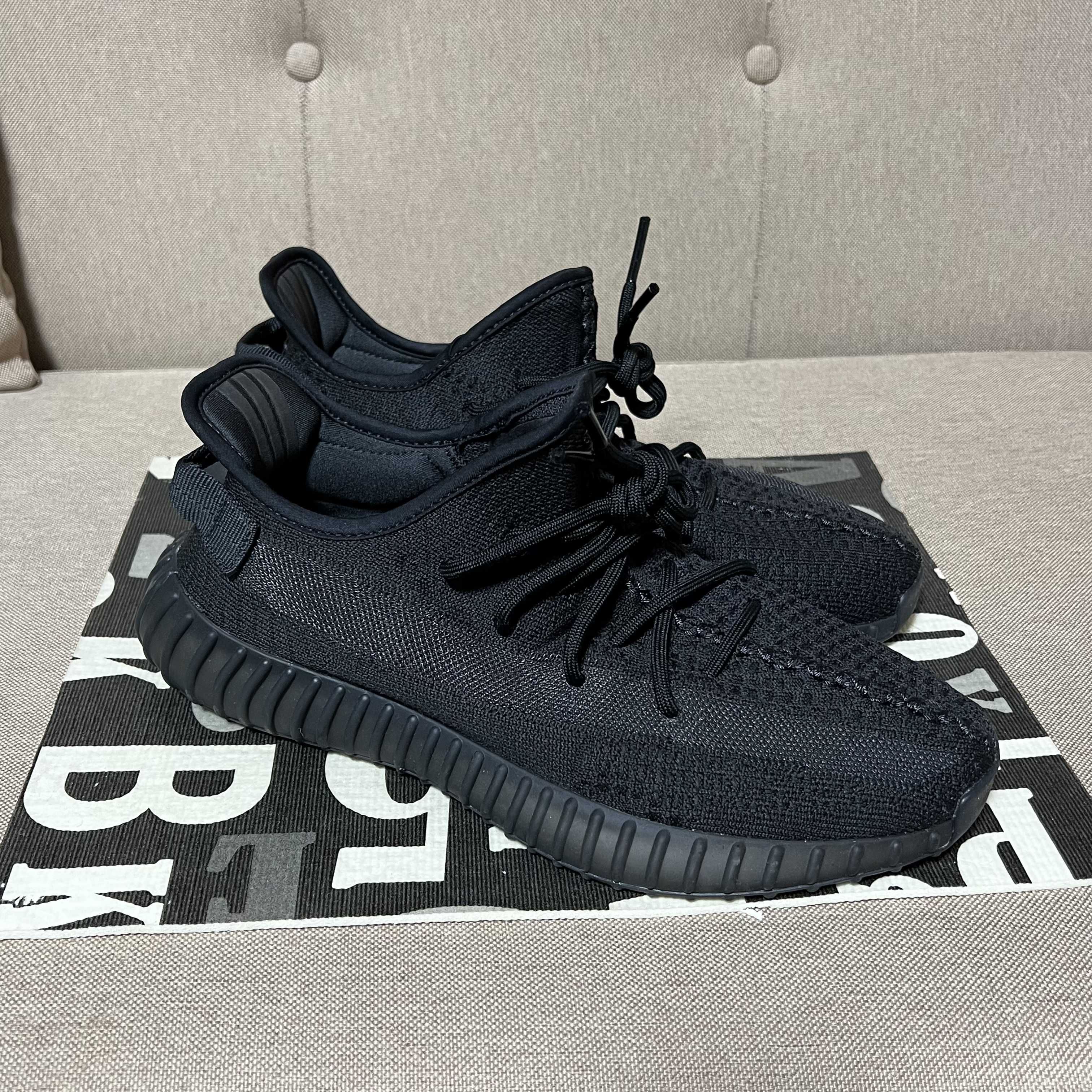 adidas YEEZY Boost 350V2 "Onyx"