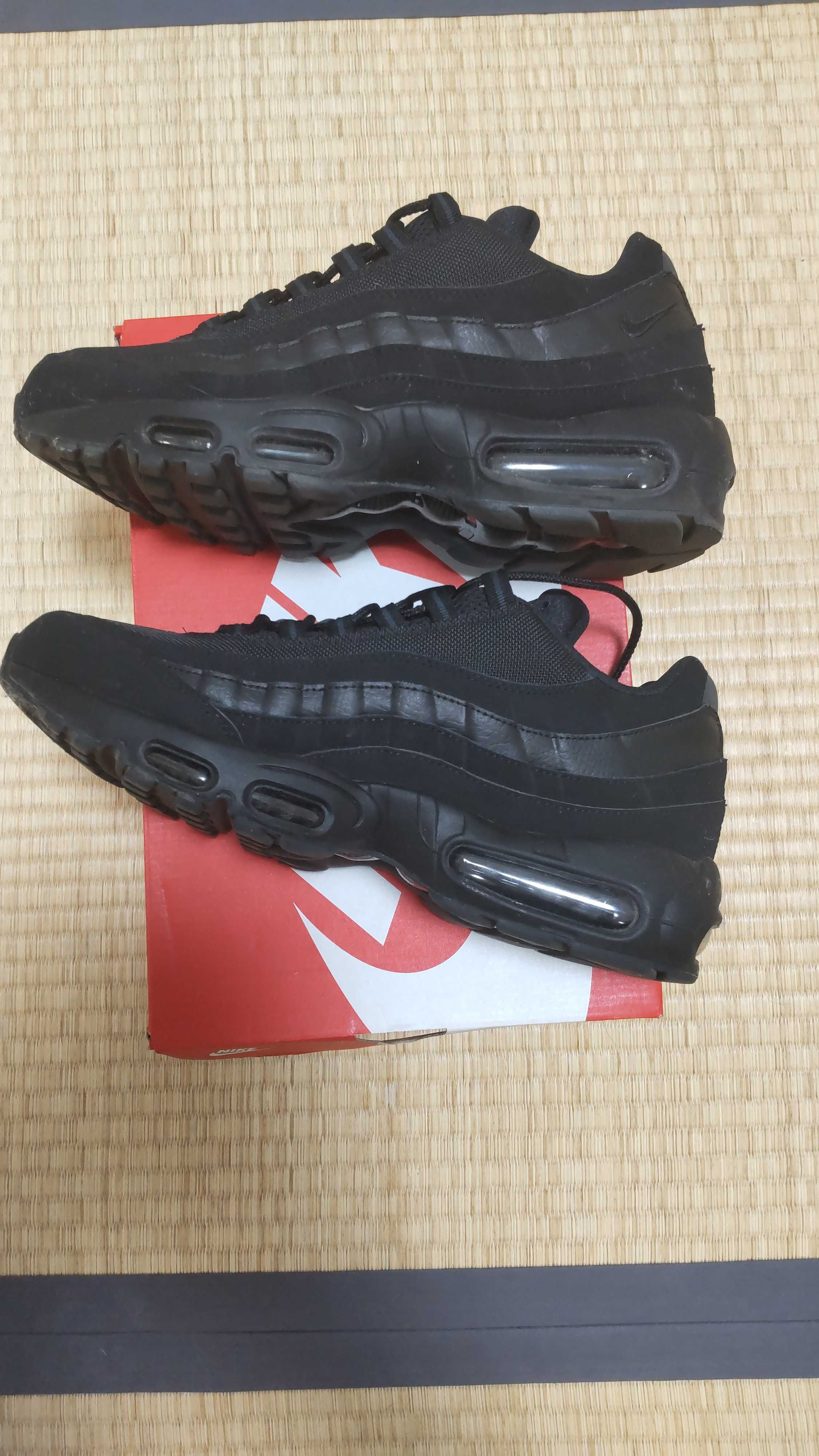 Nike Air Max 95 Essential "Black/Dark Grey/Black"