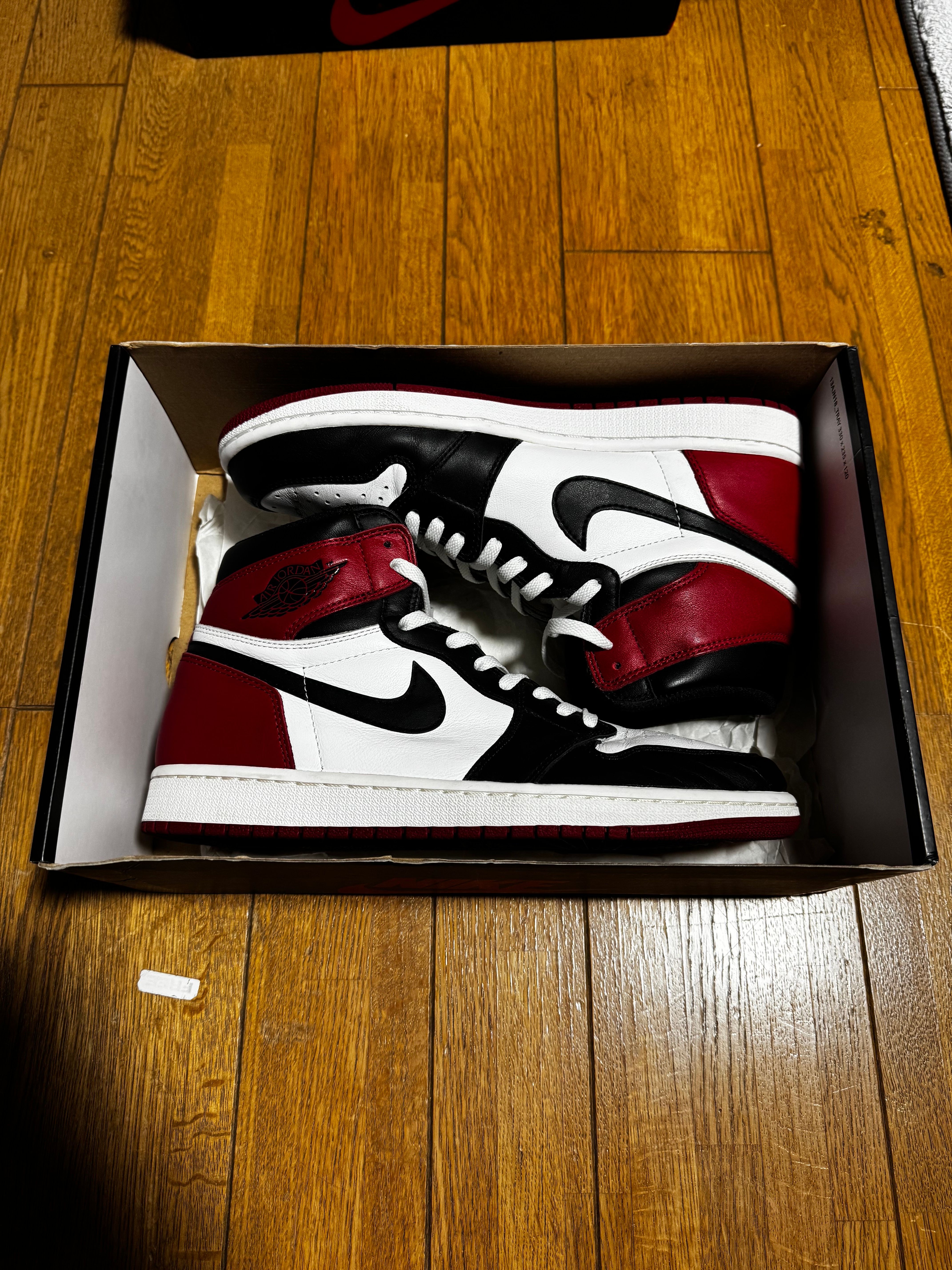 Nike Air Jordan 1 Retro High OG "Black Toe"(2016)