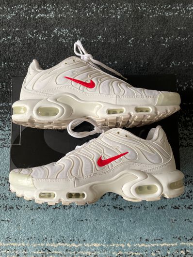 Supreme x Nike Air Max Plus TN "White/Speed Red"