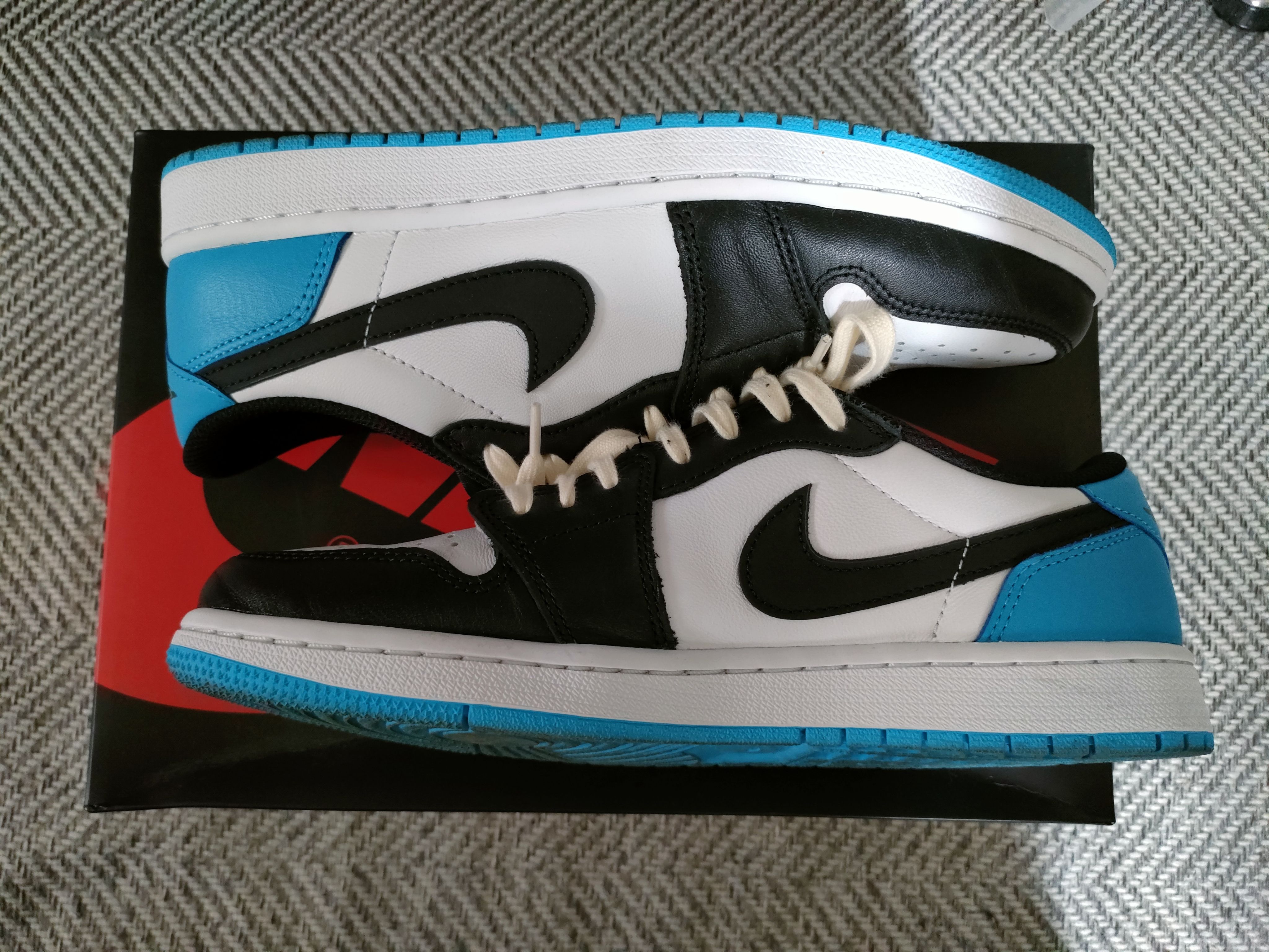 Nike Air Jordan 1 Low OG "Black and Dark Powder Blue/UNC"