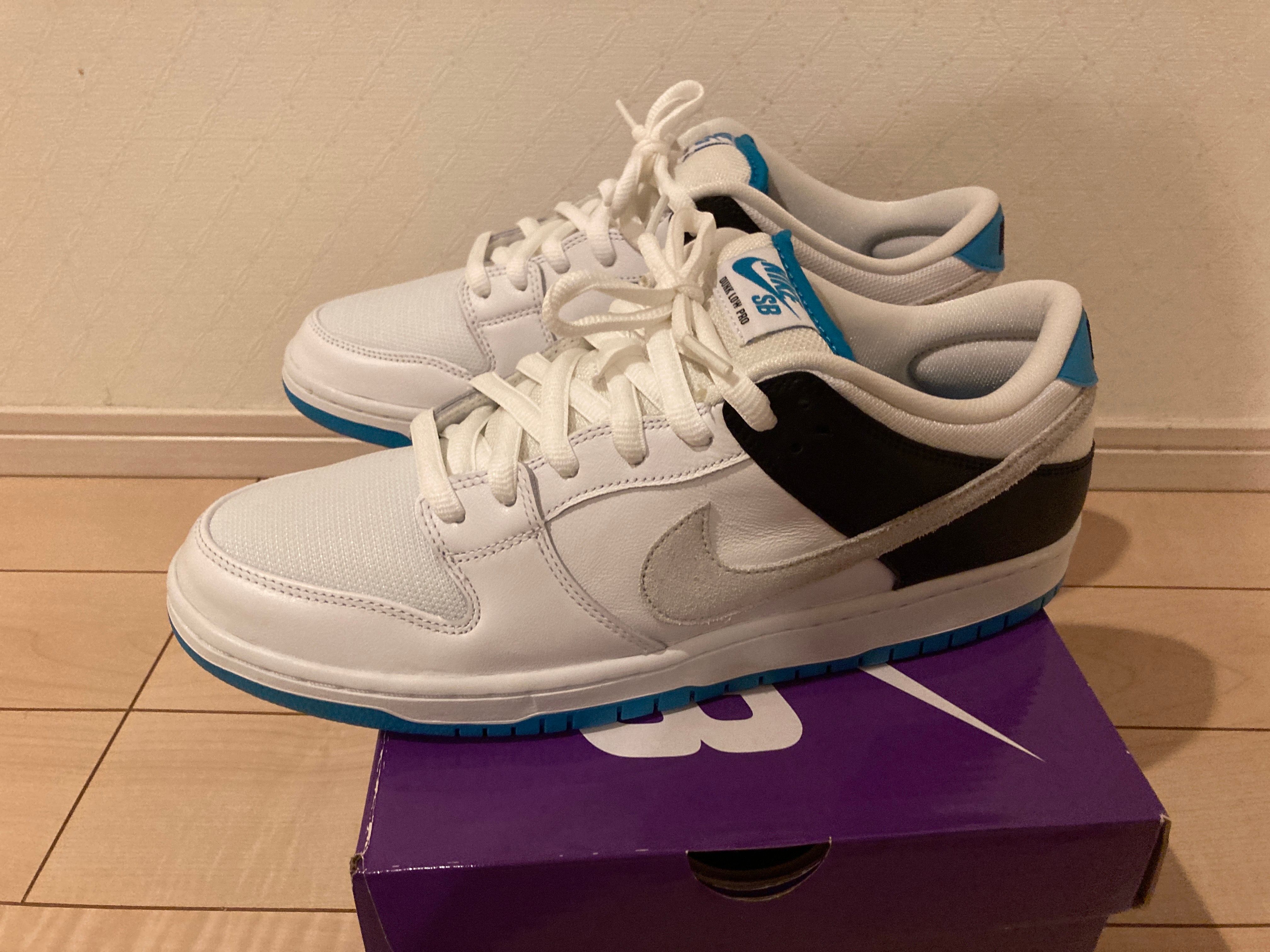 Nike SB Dunk Low "Laser Blue"