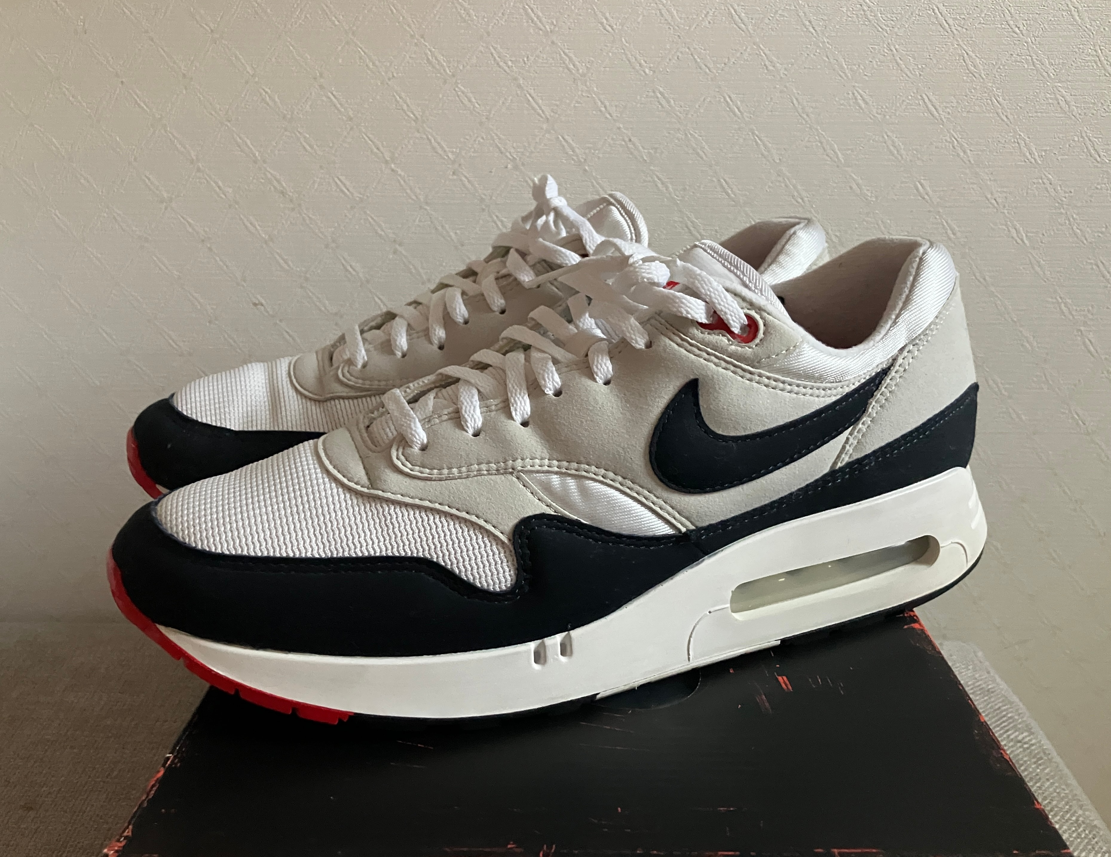 Nike Air Max 1 '86 OG "Dark Obsidian and University Red"