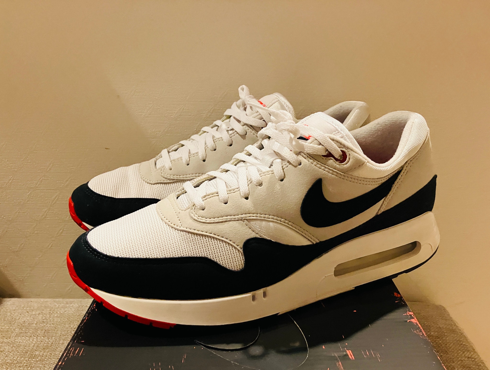 Nike Air Max 1 '86 OG "Dark Obsidian and University Red"
