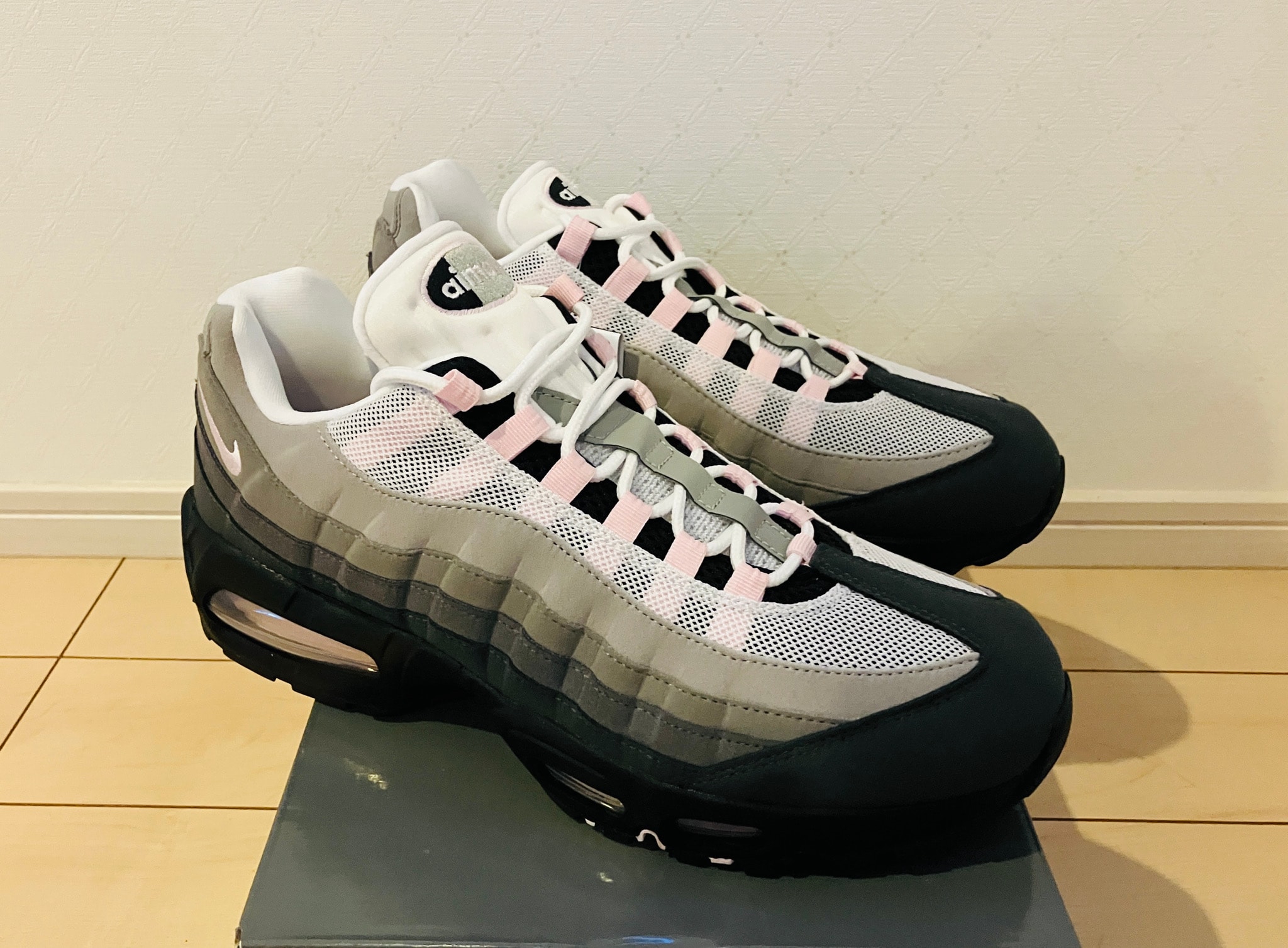 Nike Women's Air Max 95 OG Big Bubble "Medium Grey/Pink Foam"