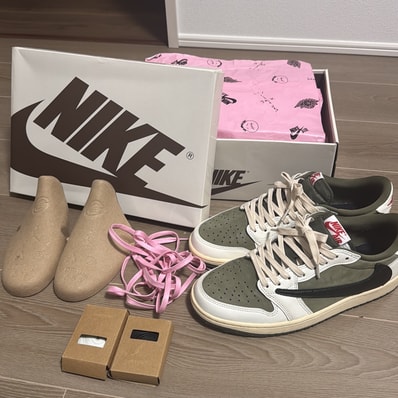 Travis Scott × Nike Air Jordan 1 Low OG SP "Reverse Olive"