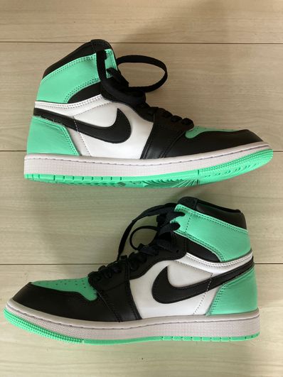 Nike Air Jordan 1 High OG "Green Glow"