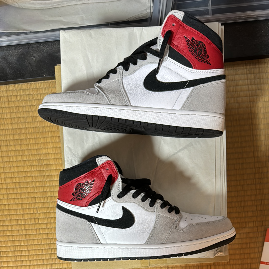 Nike Air Jordan 1 High OG "White/Black/Light Smoke Grey"