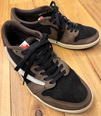 Travis Scott × Nike Air Jordan 1 Low OG SP-T "Black/Dark Mocha"