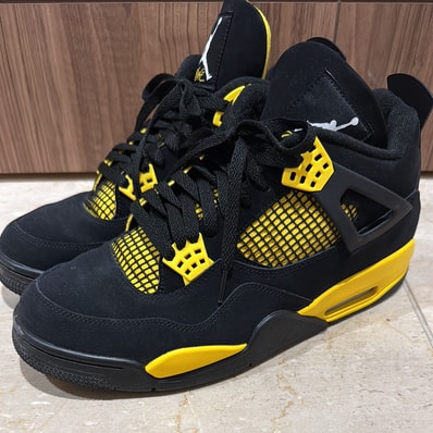 Nike Air Jordan 4 Retro "Thunder"(2023)