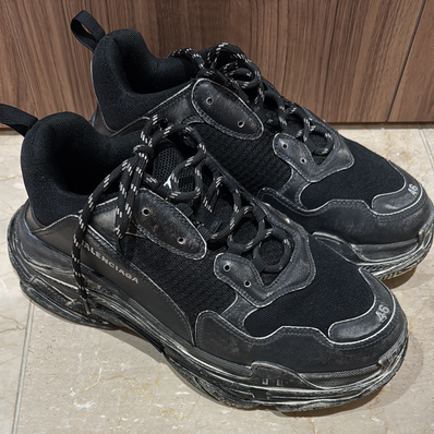 BALENCIAGA Women's TRIPLE S FADE "BLACK"
