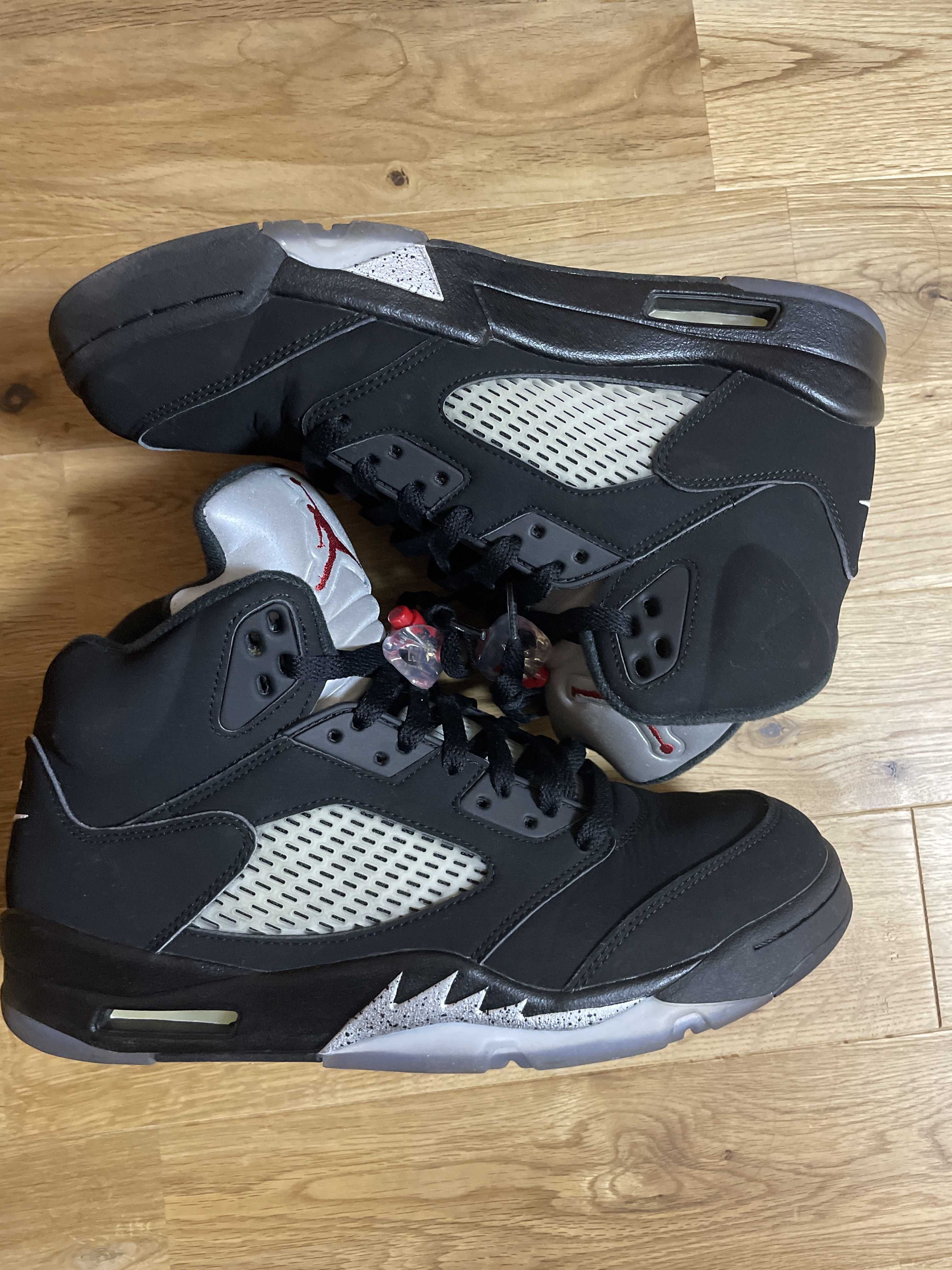 Nike Air Jordan 5 Retro OG "Black/Fire Red/Metallic Silver/White" (2016)