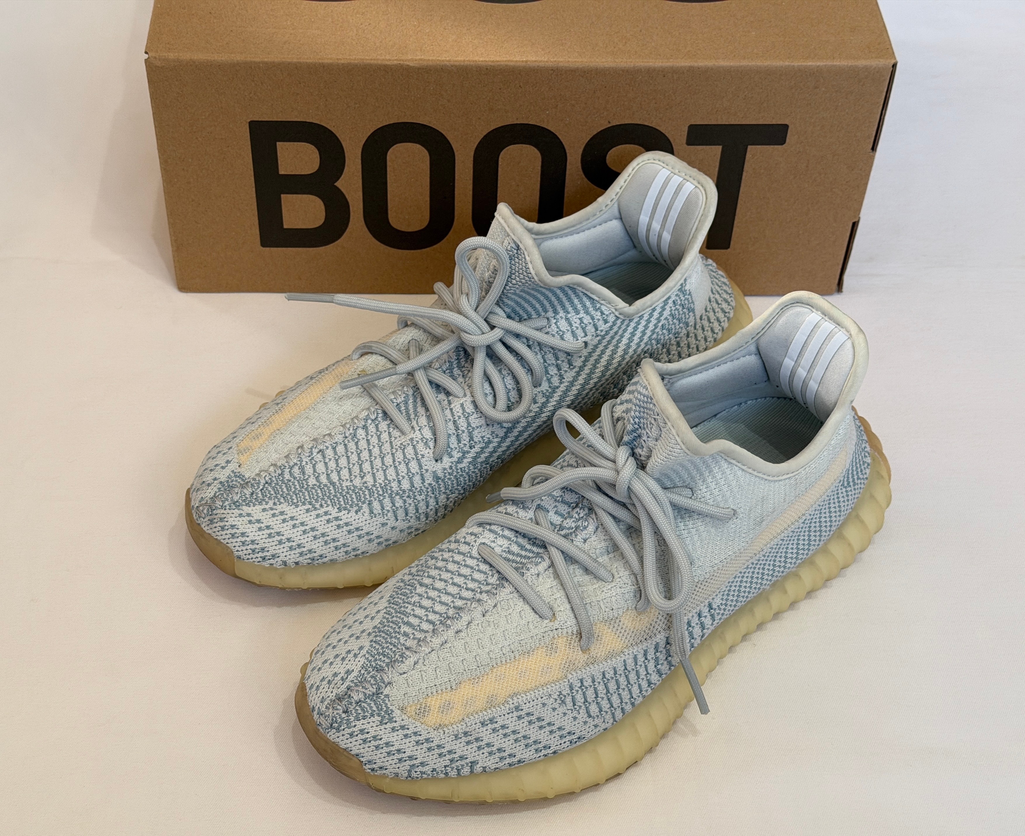 アディダス イージーブースト350V2 "クラウド ホワイト"