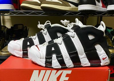 NIKE AIR MORE UPTEMPO "WHITE/BLACK/UNIVERSITY RED"(2020)
