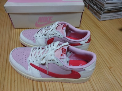 Travis Scott × Nike Air Jordan 1 Retro Low OG "Sail/Tropical Pink"