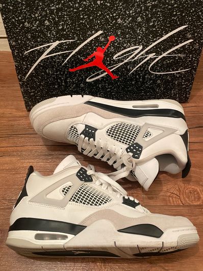 Nike Air Jordan 4 "Military Black"