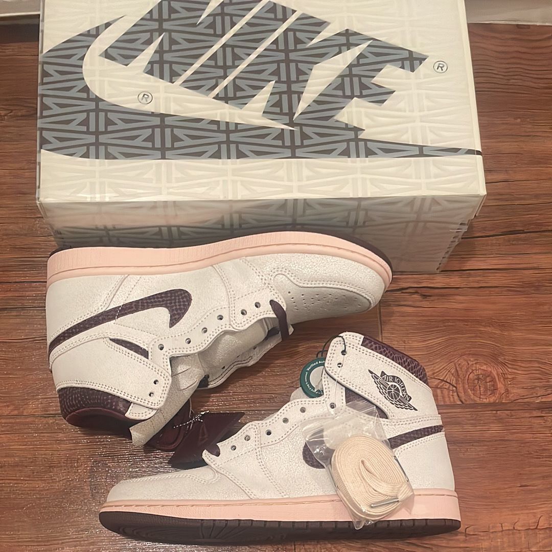 A Ma Maniere × Nike Air Jordan 1 Retro High OG "Sail and Burgundy"