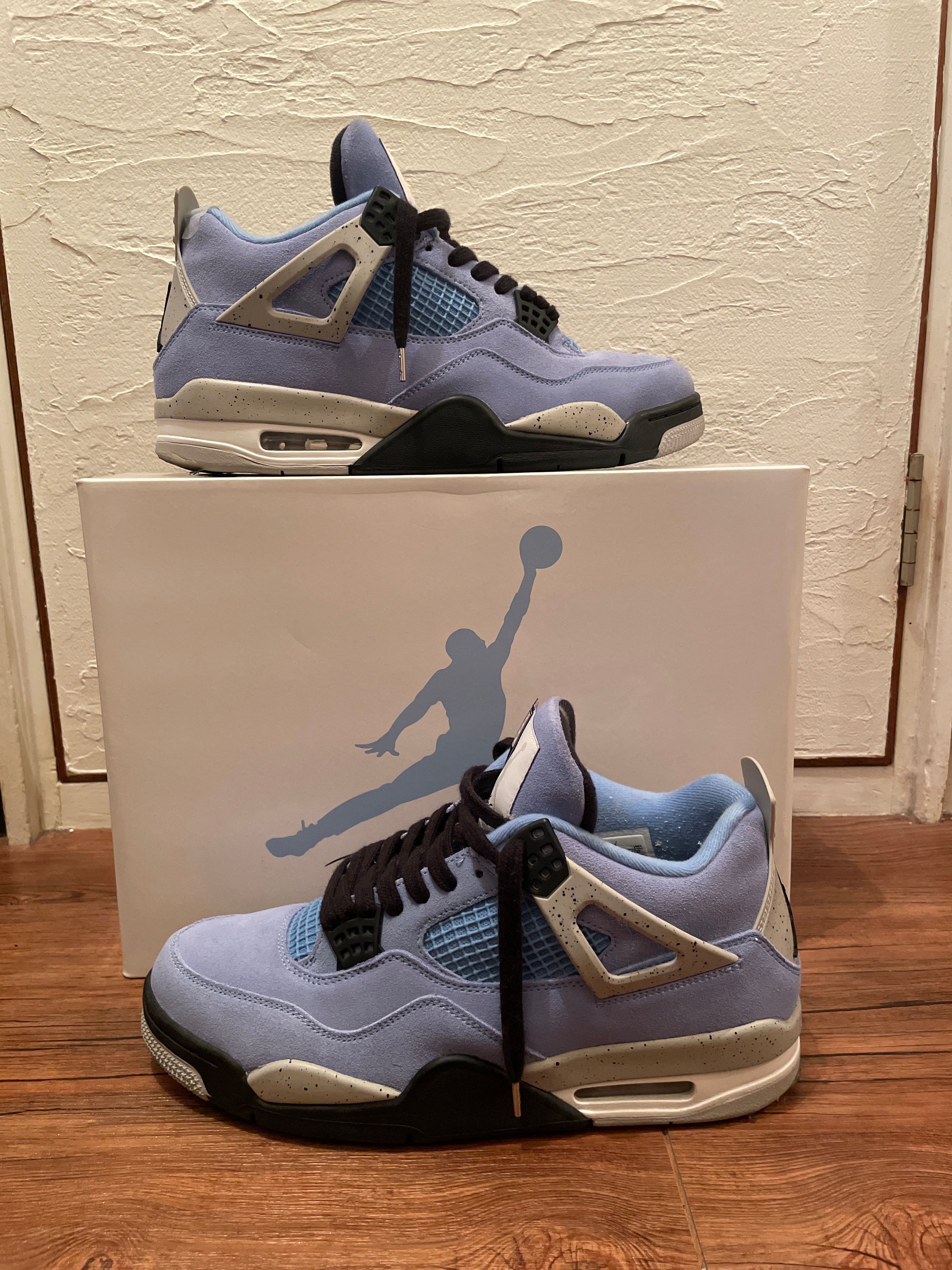 Nike Air Jordan 4 "University Blue"