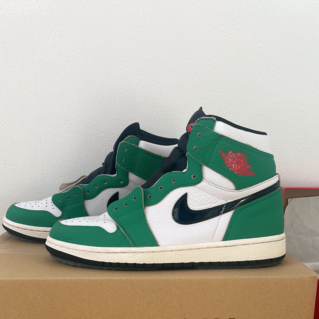 Nike Women's Air Jordan 1 High OG "Lucky Green/White-Sail-Black"