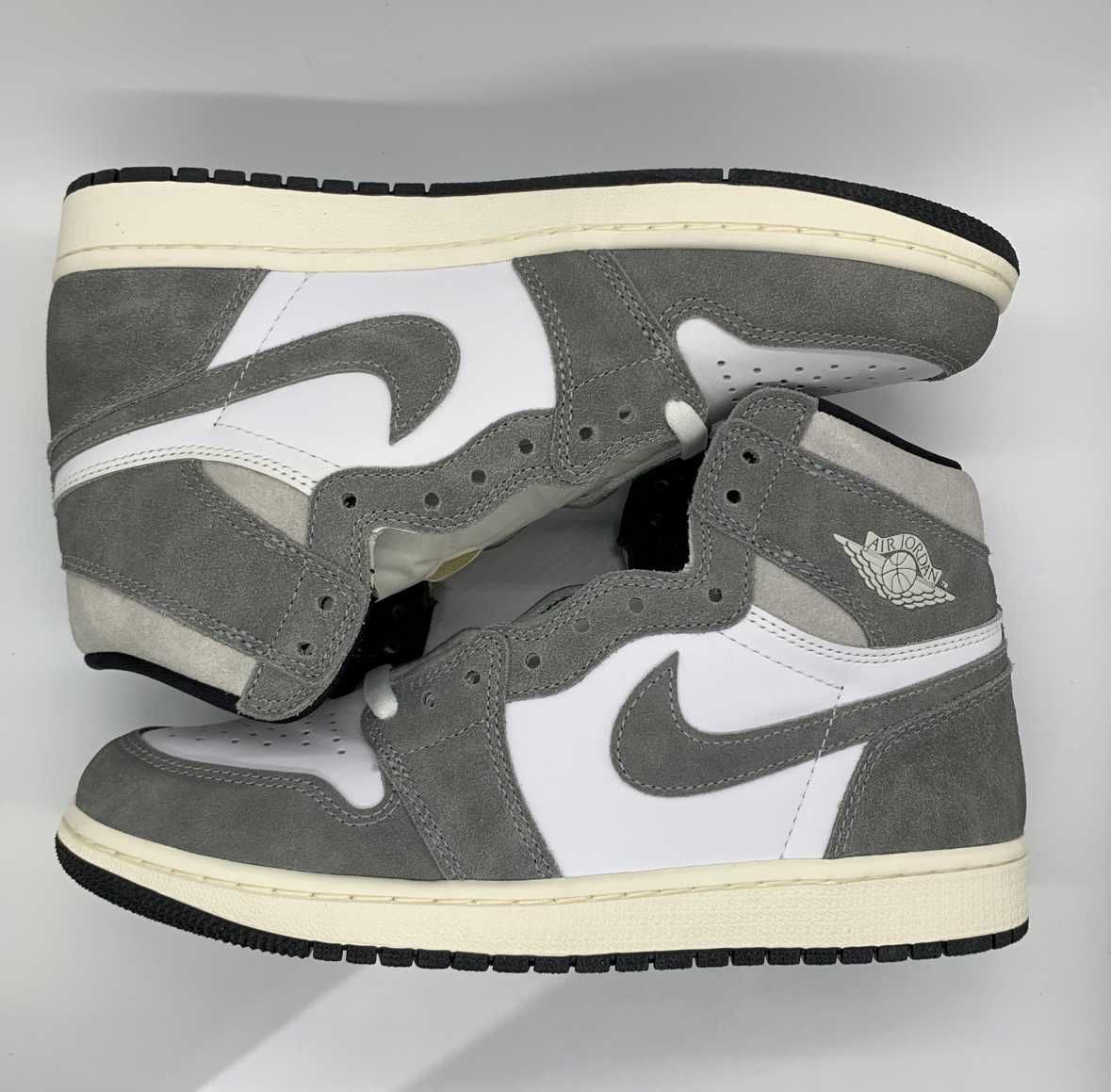 Nike Air Jordan 1 Retro High OG "Black and Smoke Grey"