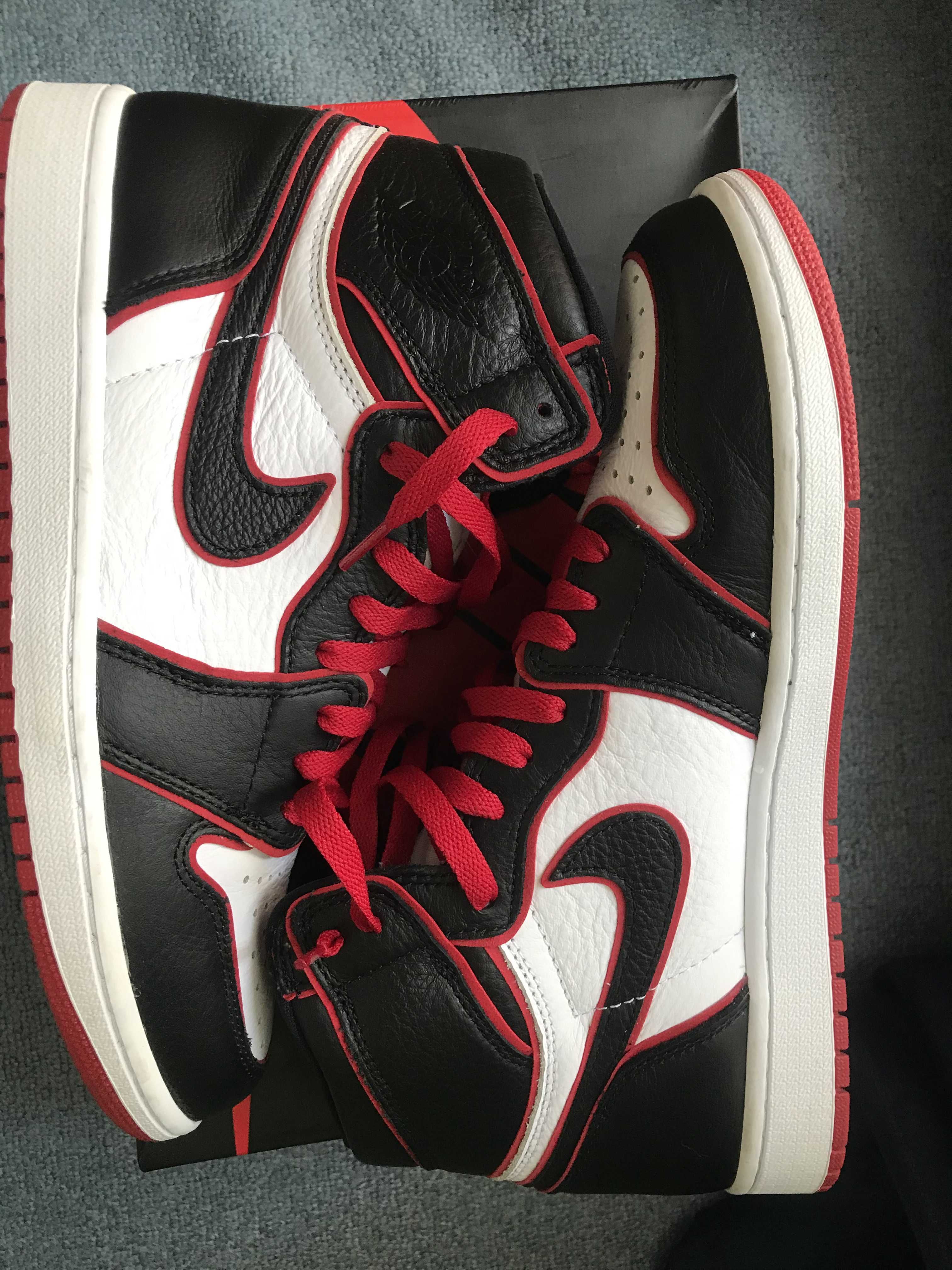 Nike Air Jordan 1 Retro High OG "Blood Line"   