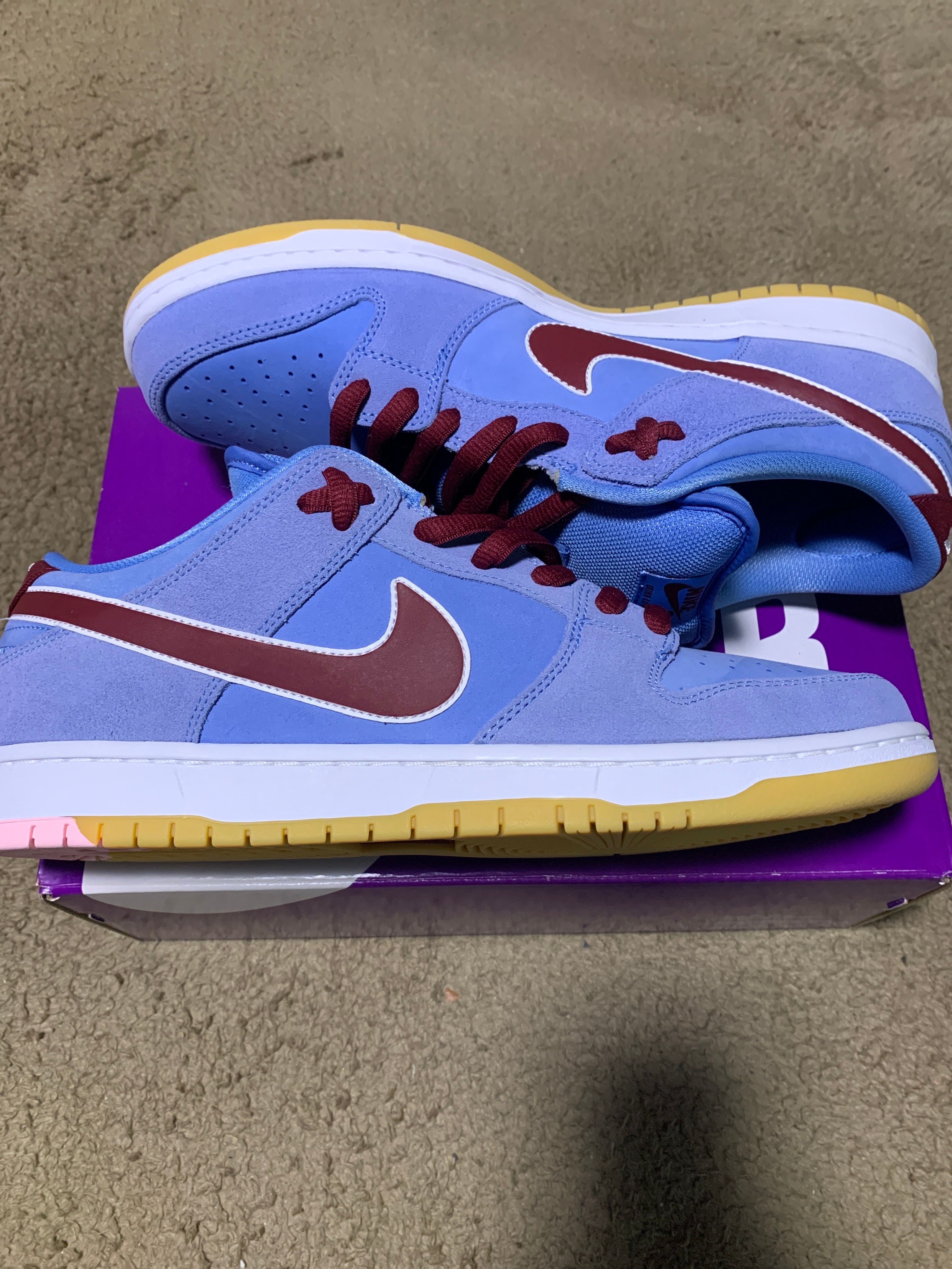 Nike SB Dunk Low Pro "Philadelphia Phillies/Valor Blue and Team Maroon"