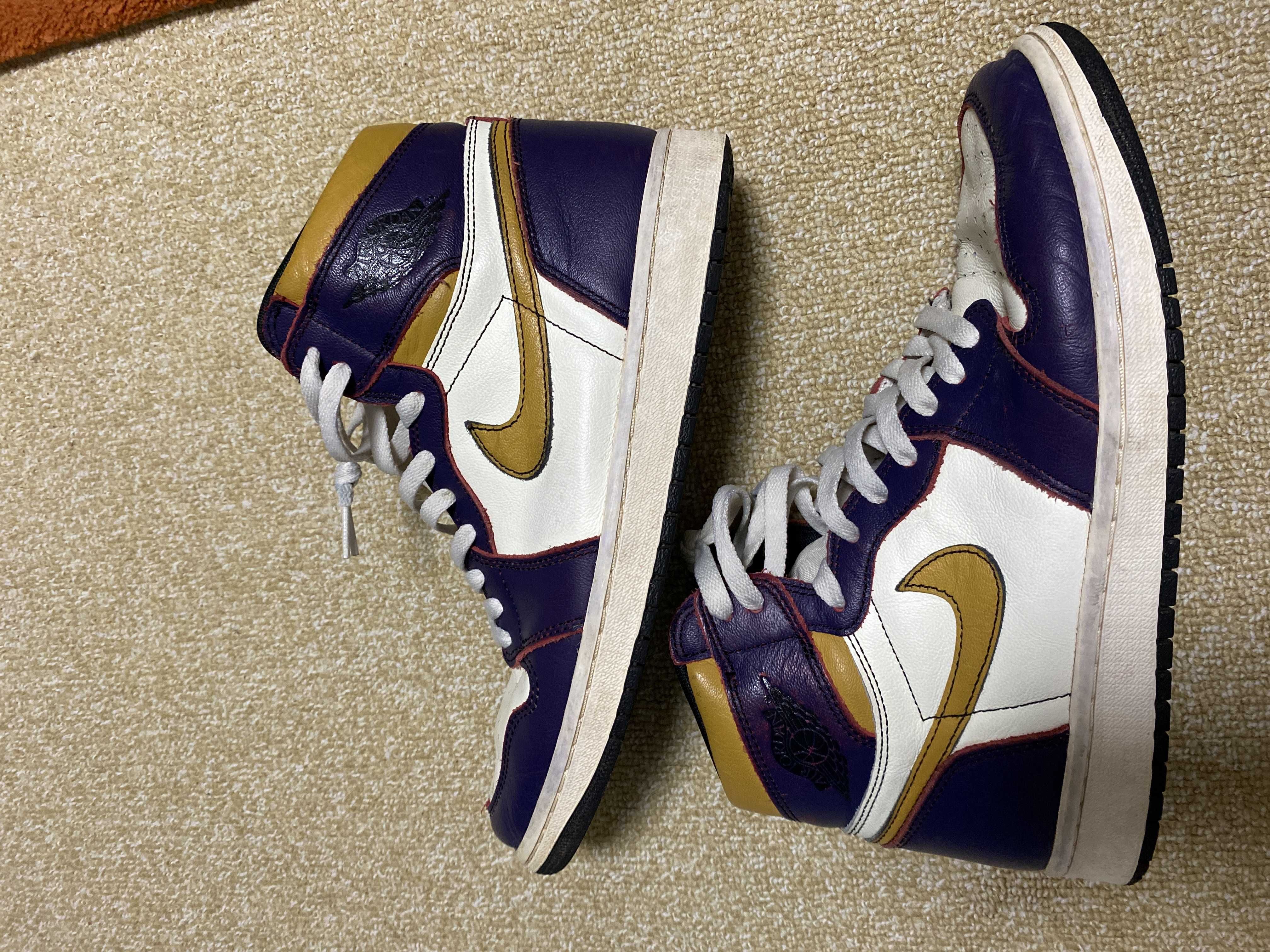 Nike SB × Air Jordan 1 Retro High "La To Chicago"  