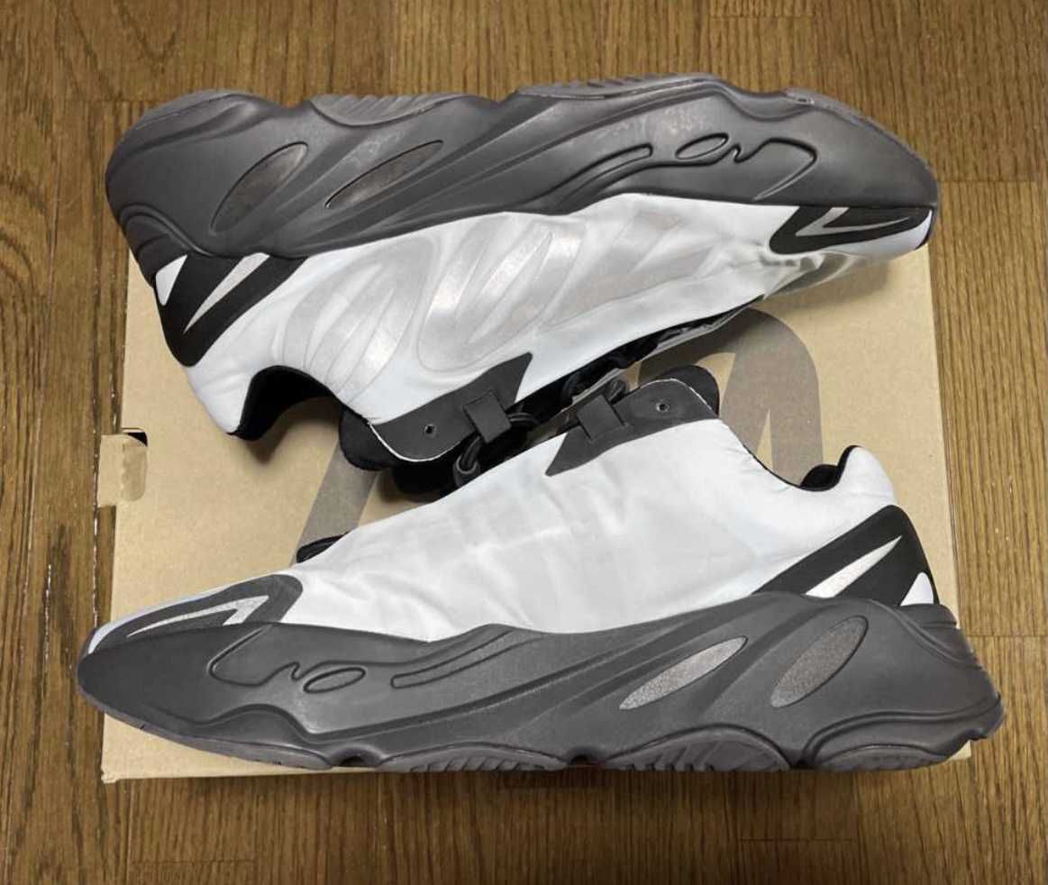 adidas YEEZY Boost 700 MNVN "Blue Tint"