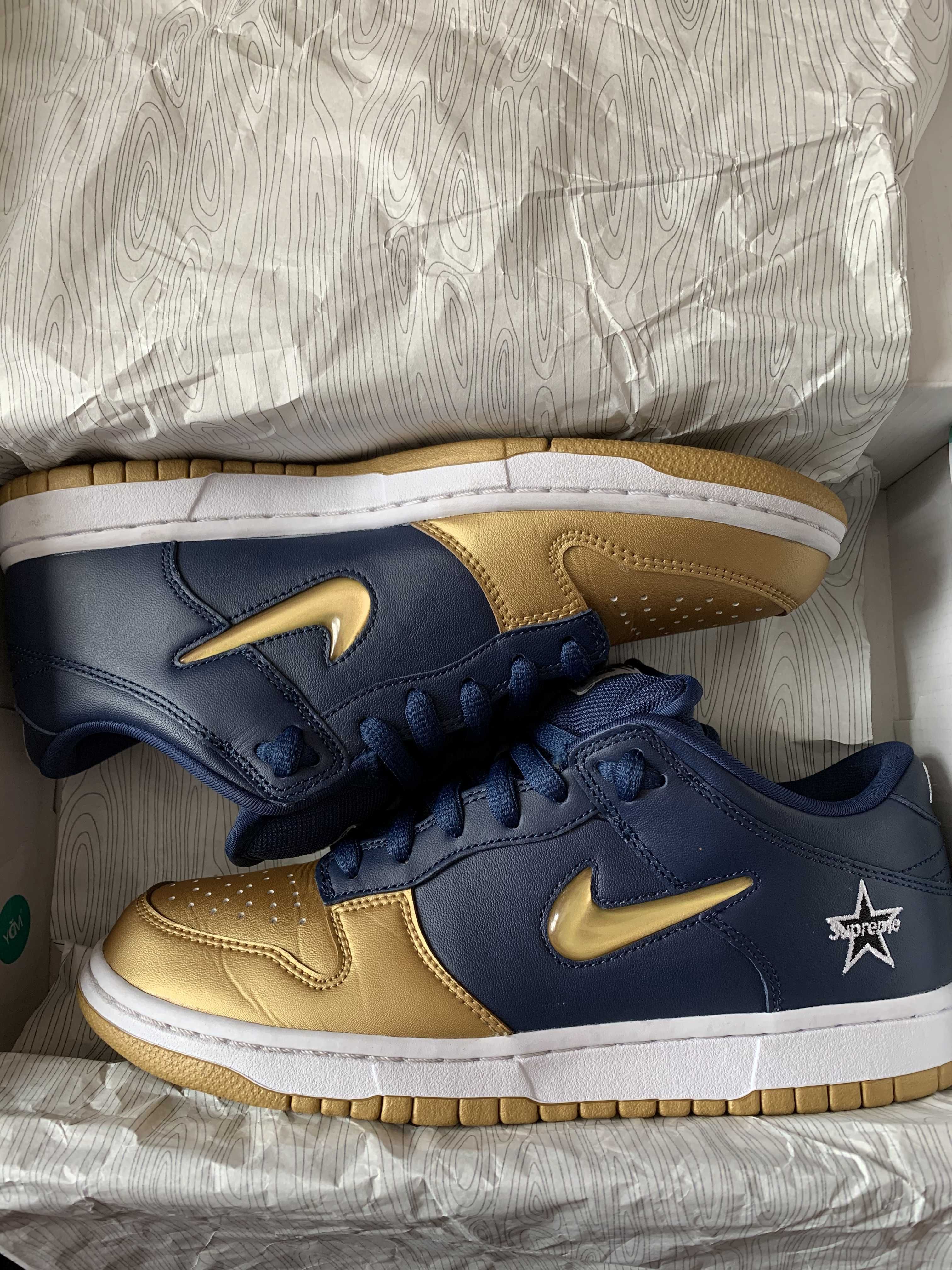 Supreme × Nike SB Dunk Low OG QS "Metallic Gold/Navy"
