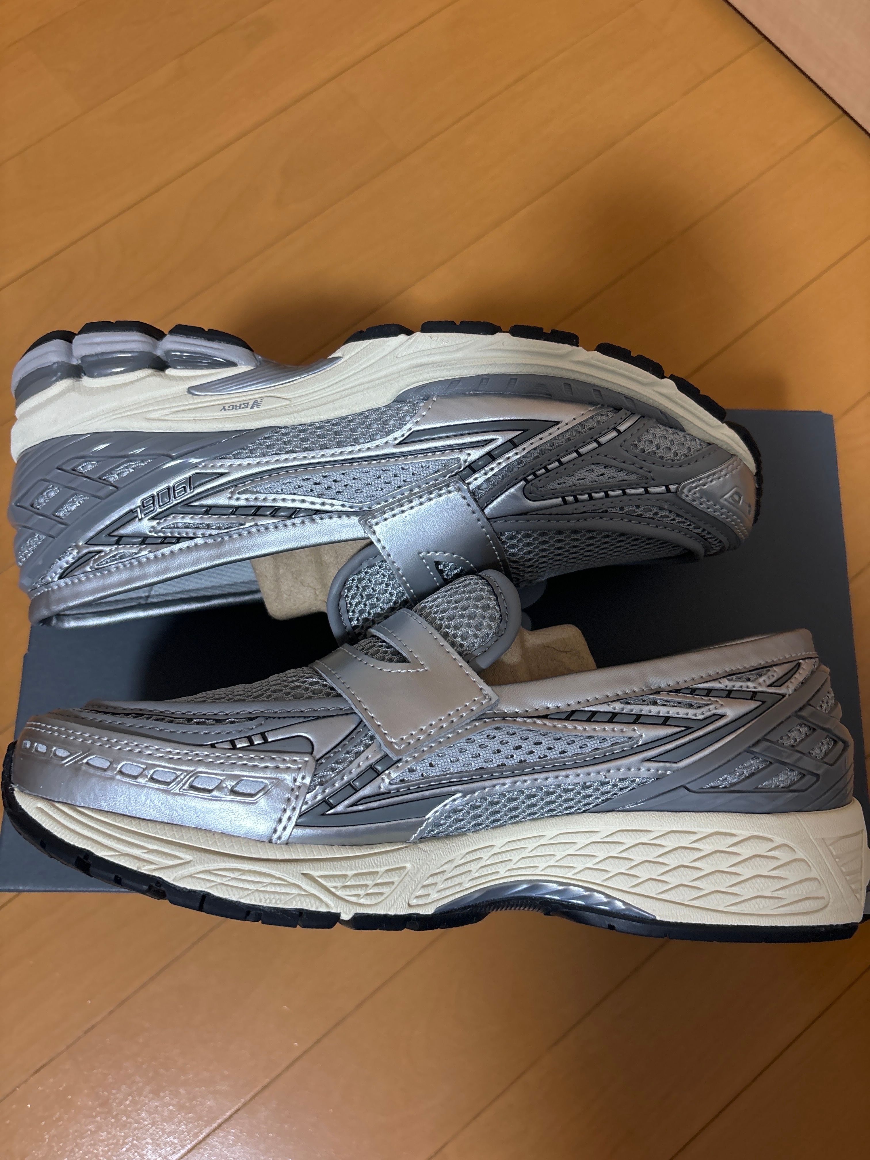 New Balance 1906L "Silver"