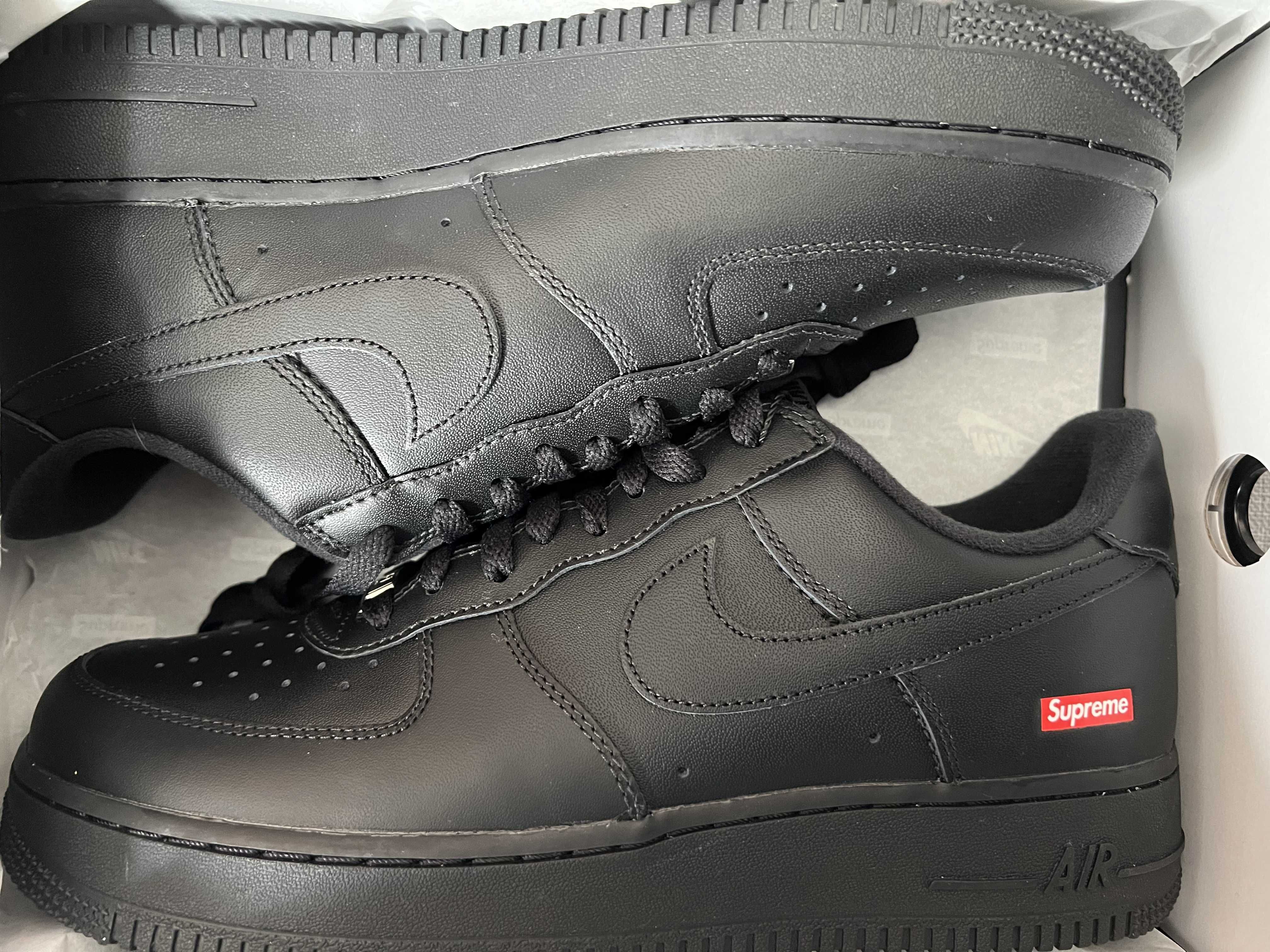 Supreme × Nike Air Force 1 Low "Black"
