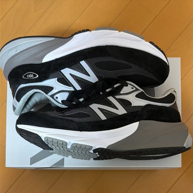 New Balance 990V6 "Black" (Heel NB Logo)