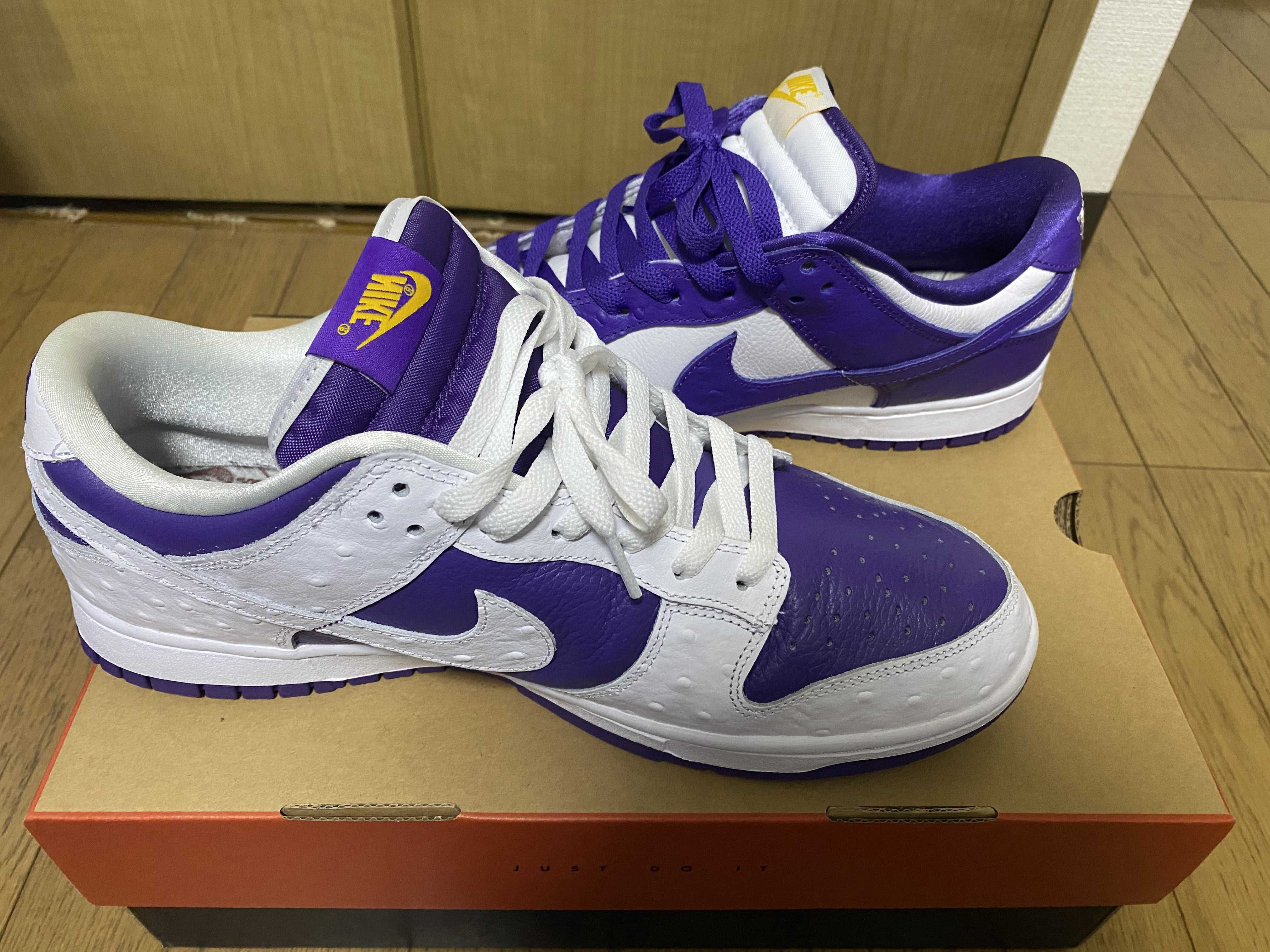 Nike Women's Dunk Low "Made You Look"