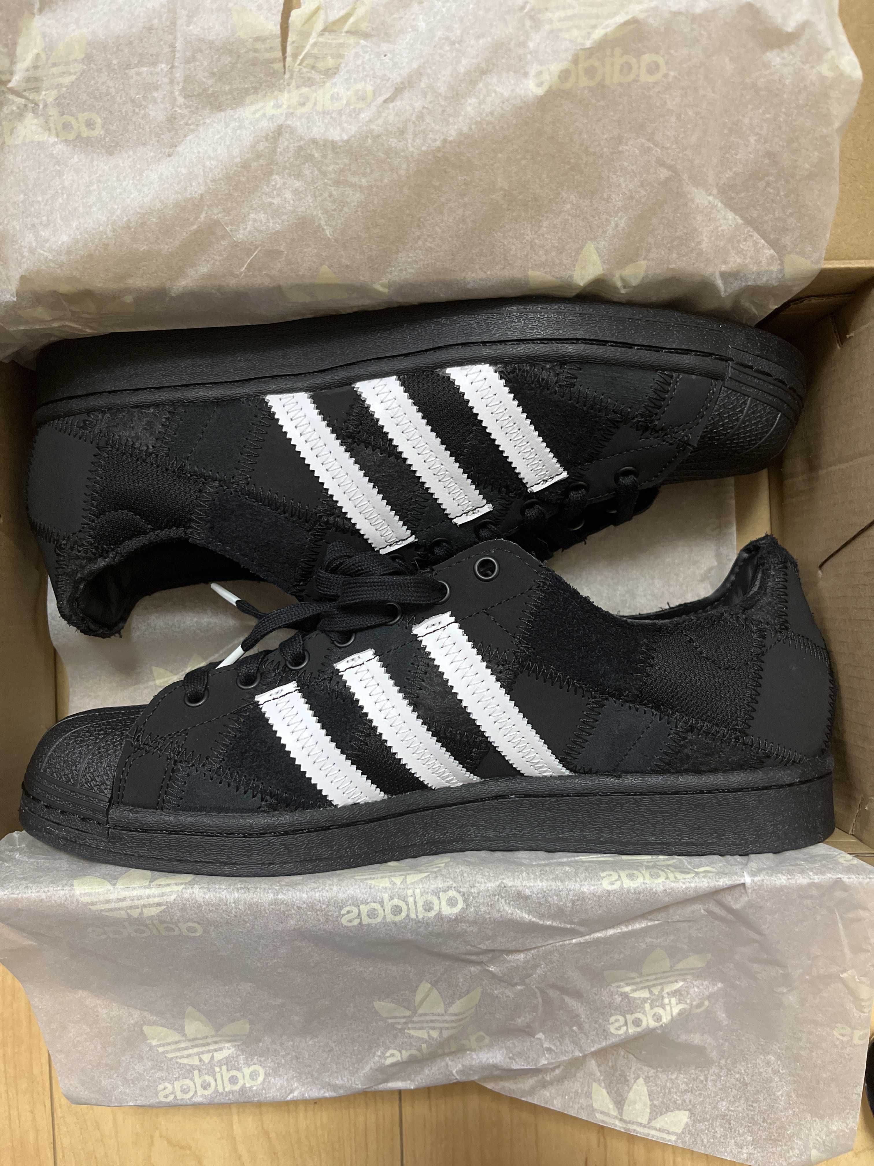 RECOUTURE × atmos × adidas Superstar "Black"