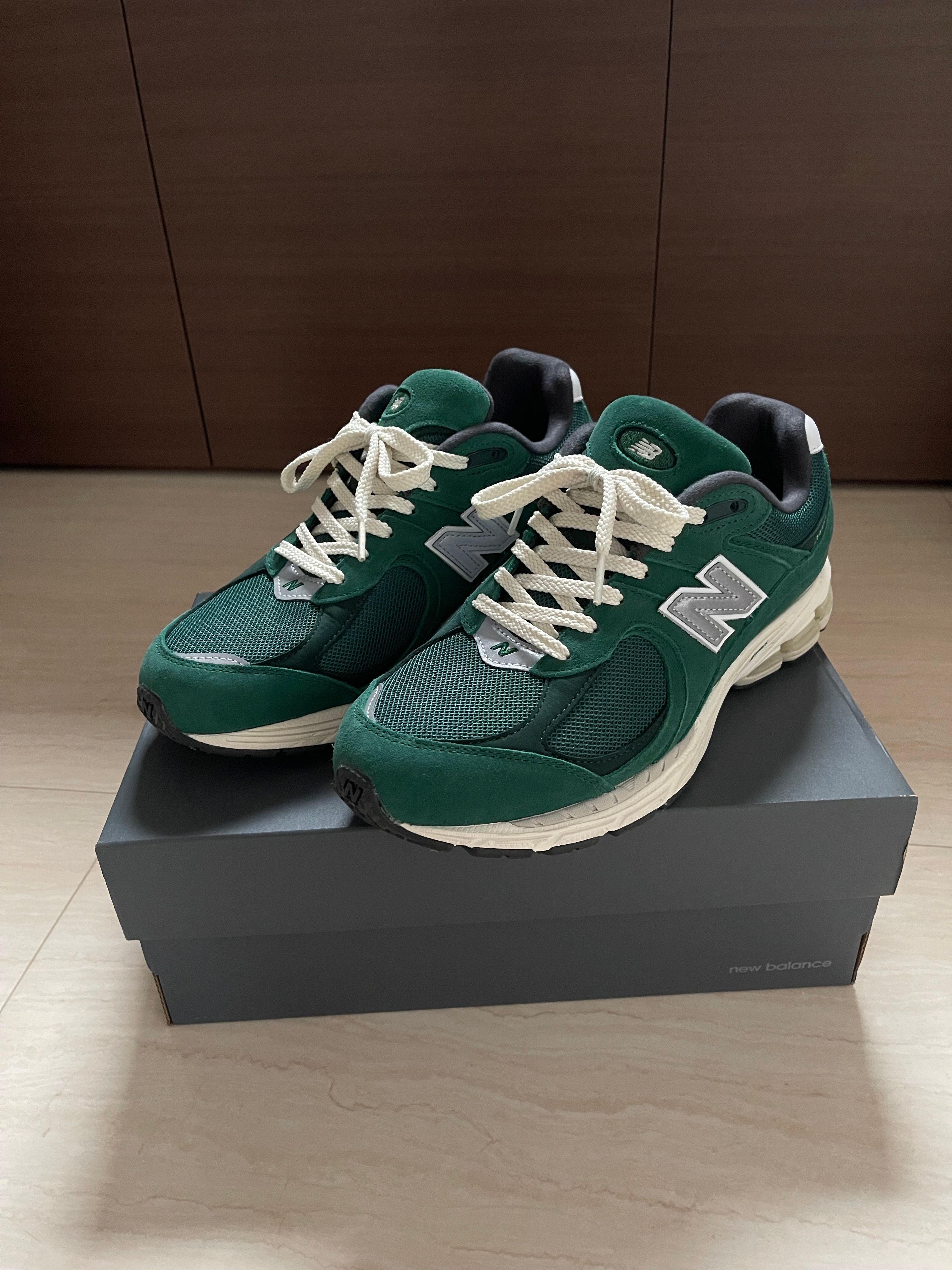 New Balance 2002R "Forest Green"