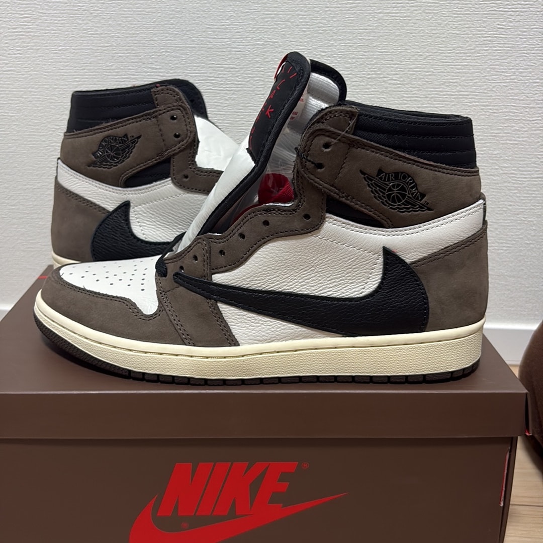 Travis Scott × Nike Air Jordan 1 Retro High OG TS SP "Sail/Dark Mocha"