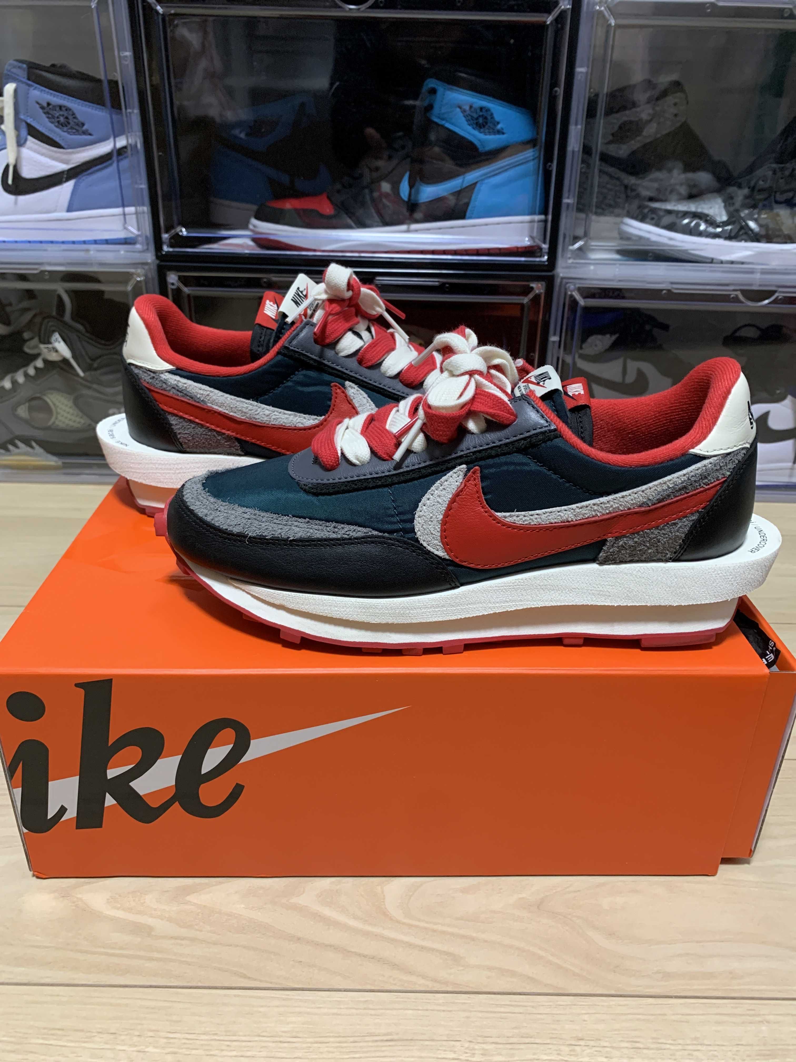 UNDERCOVER × sacai × Nike LD Waffle "Midnight Spruce/Pale Ivory-Dark Grey-University Red"