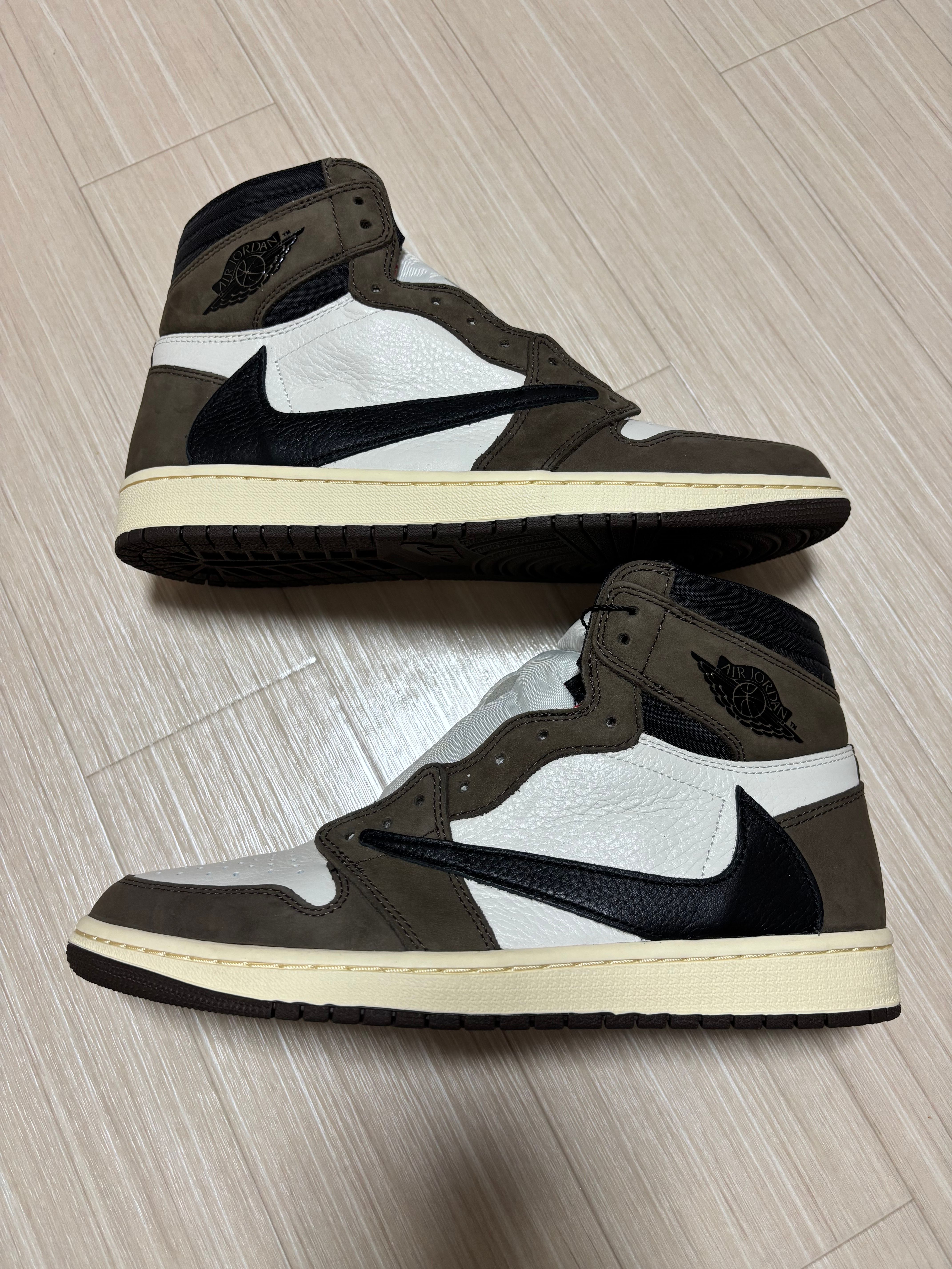 Travis Scott × Nike Air Jordan 1 Retro High OG TS SP "Sail/Dark Mocha"