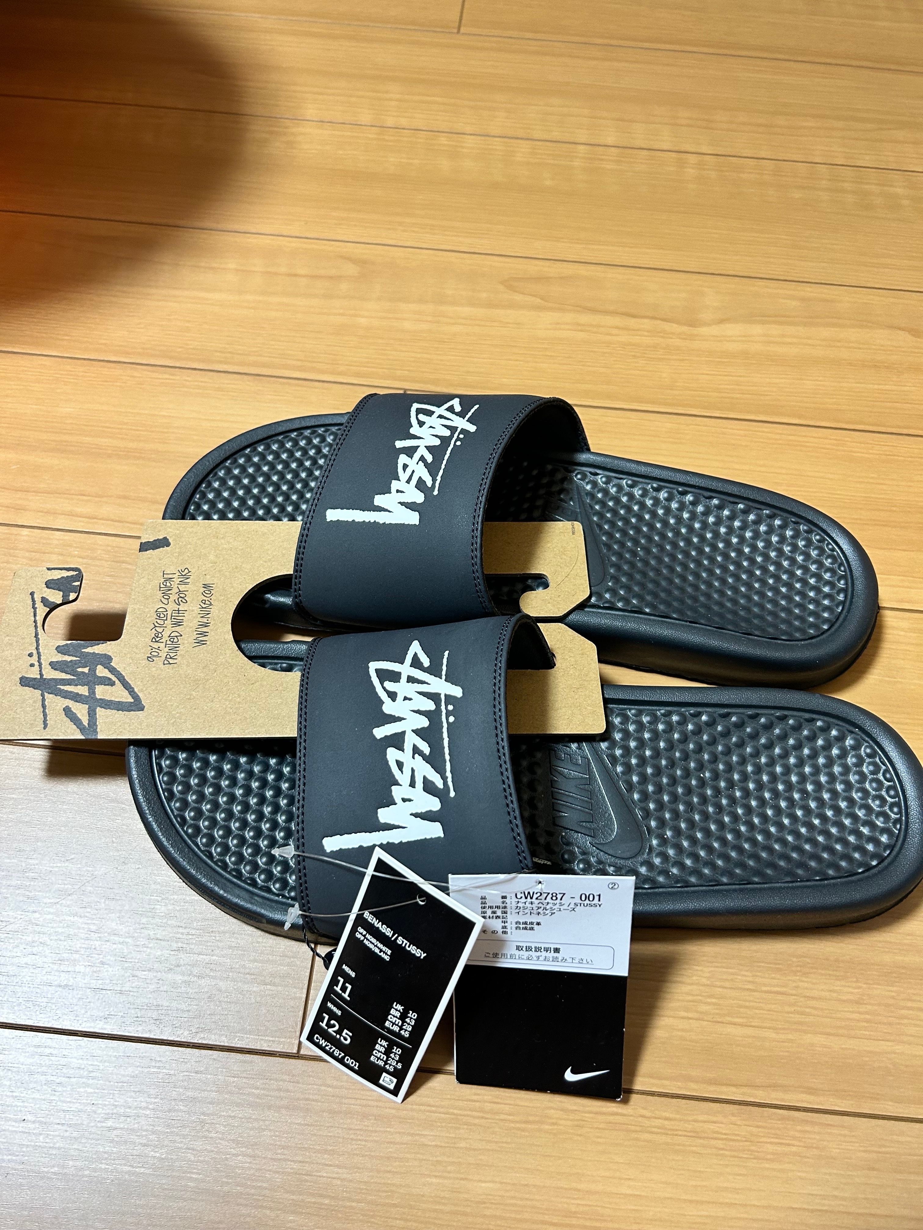 Stussy × Nike Benassi Slide Sandal "Black" (DC5239-001)