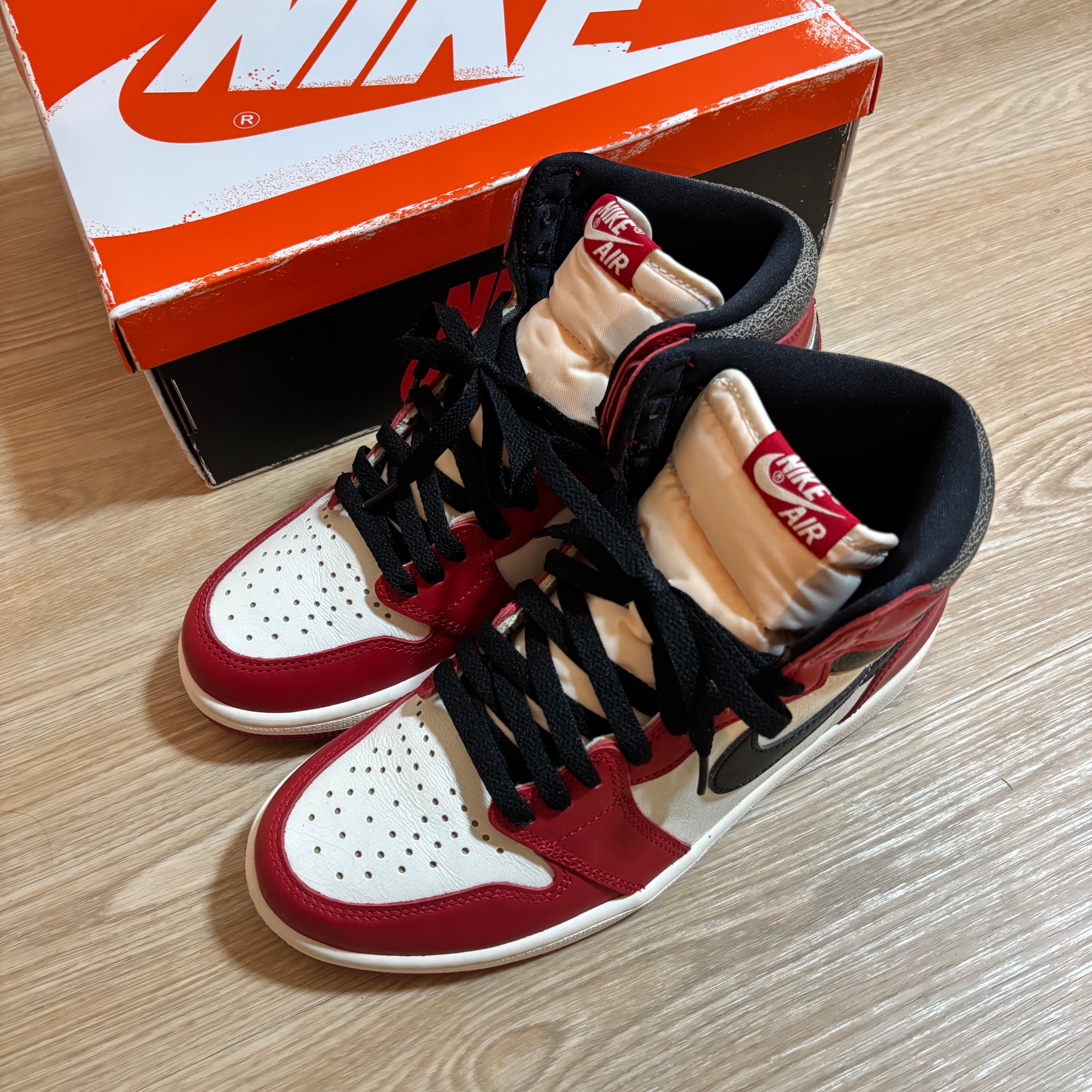 Nike Air Jordan 1 High OG "Lost & Found/Chicago"