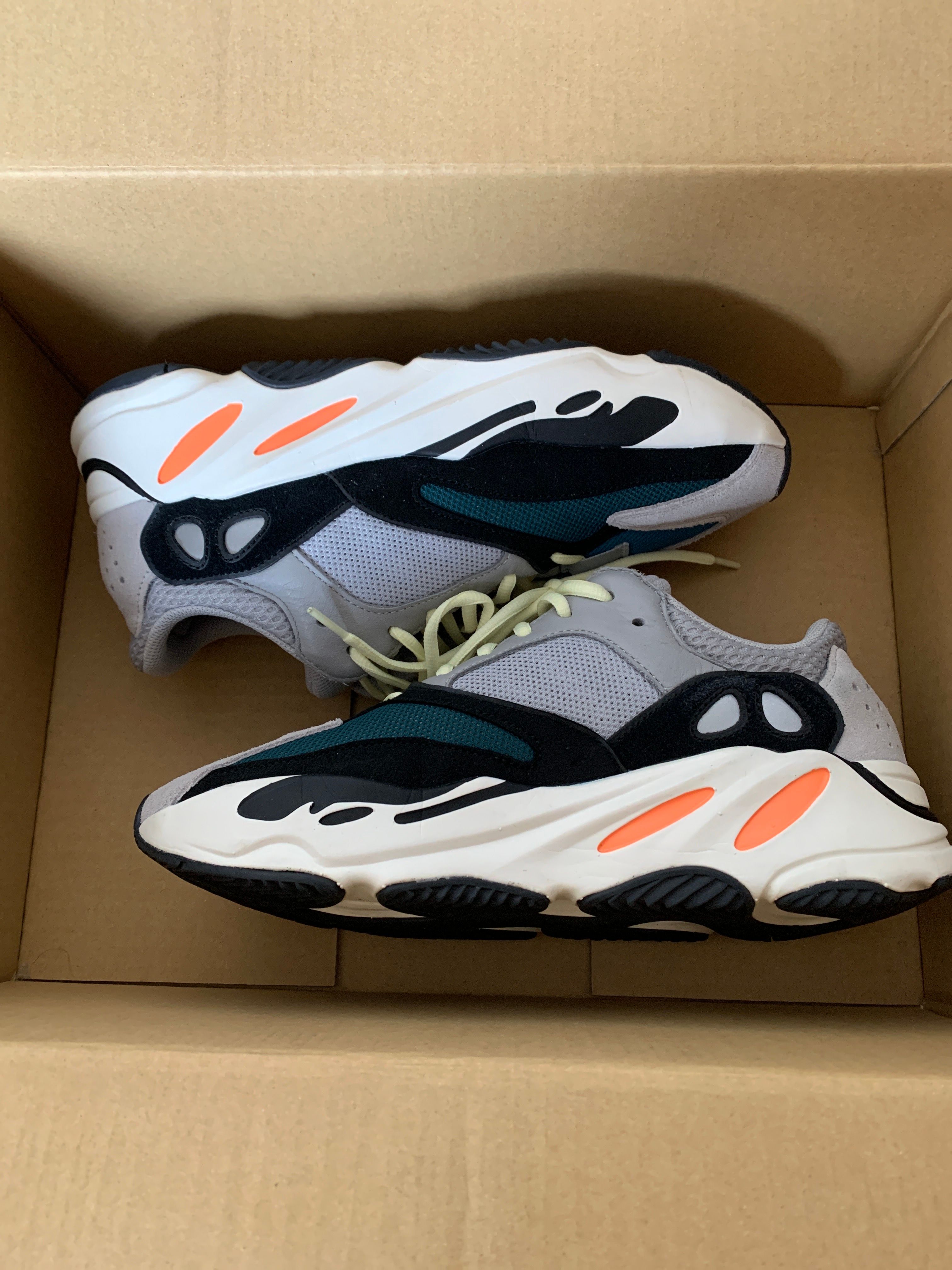 adidas YEEZY Boost 700 "Wave Runner"