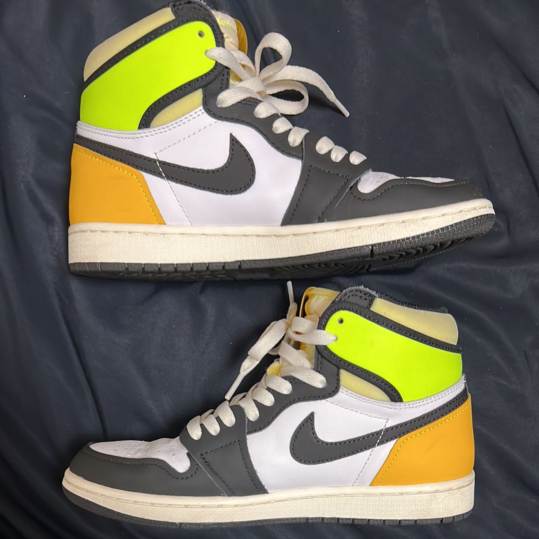 Nike Air Jordan 1 High OG "Volt Gold"