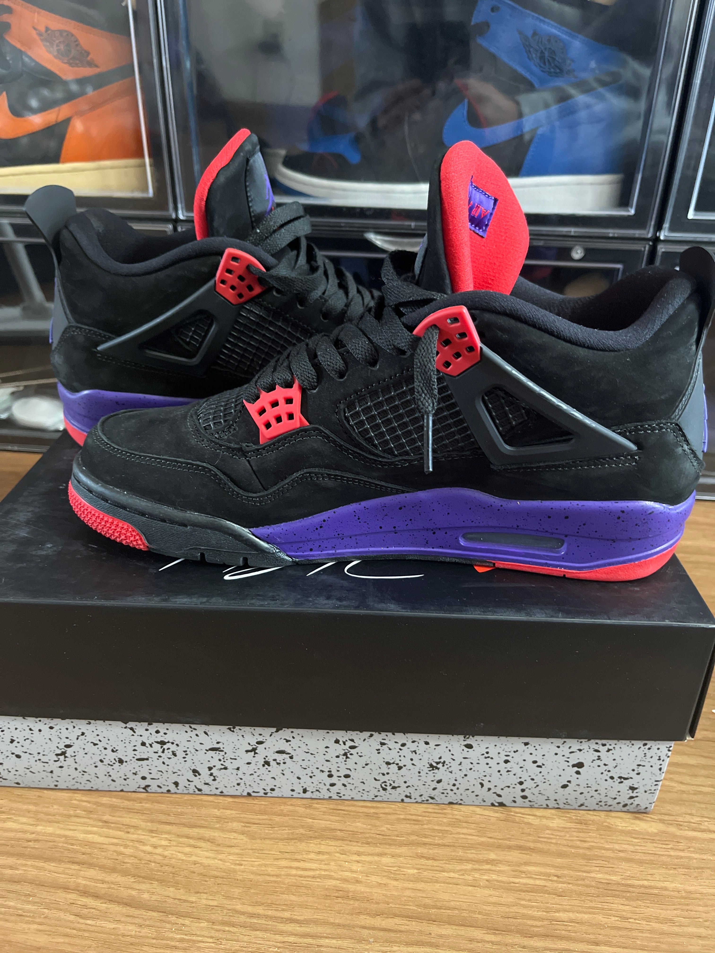 OVO × NIKE AIR JORDAN 4 RETRO DRAKE "RAPTORS"