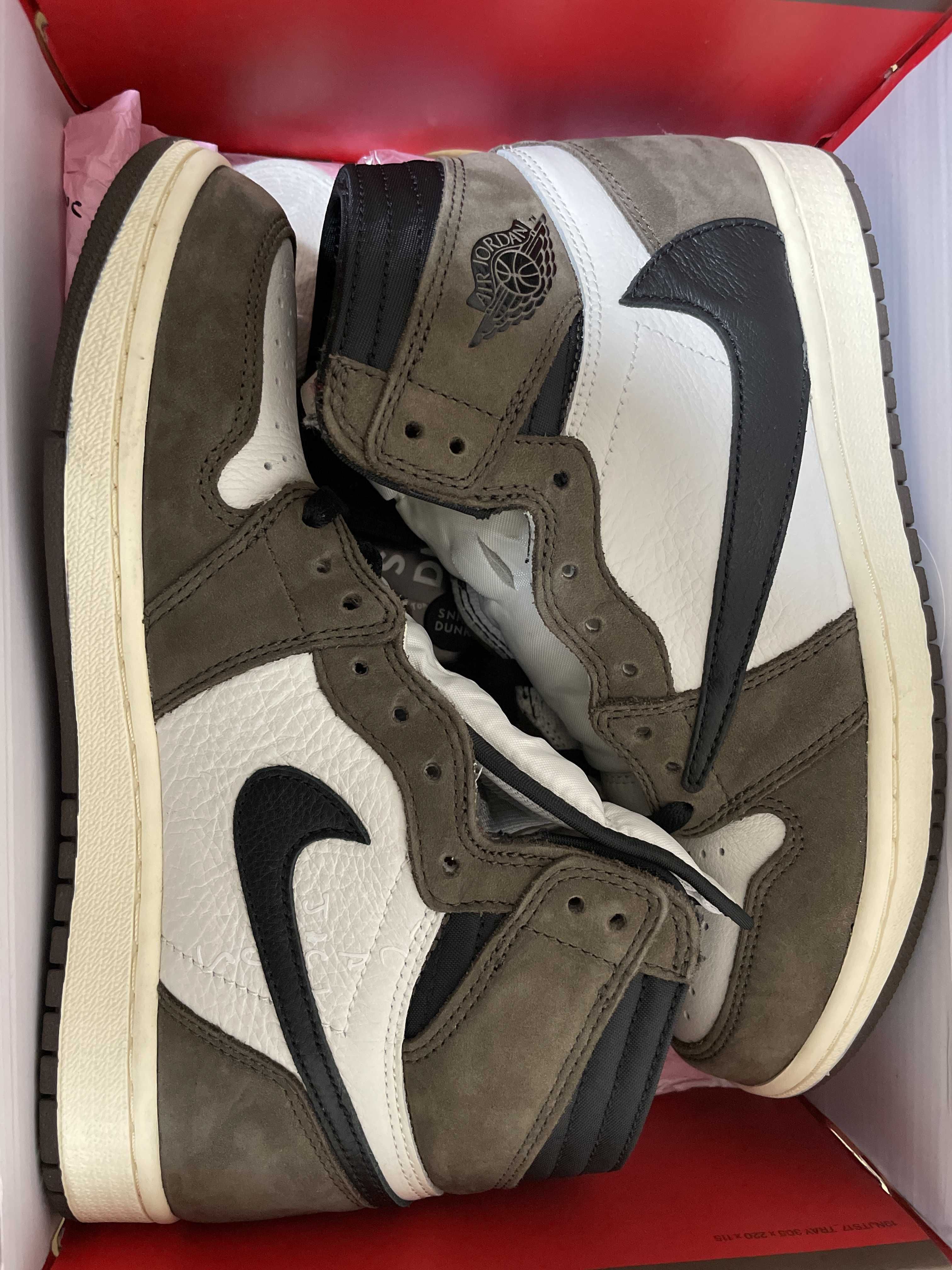 Travis Scott × Nike Air Jordan 1 Retro High OG TS SP "Sail/Dark Mocha"