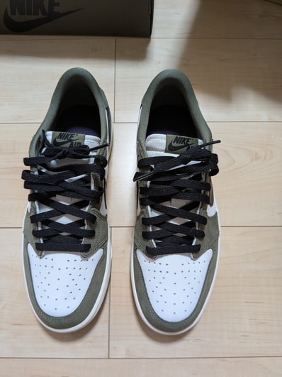 Nike Air Jordan 1 Low OG "Medium Olive and Summit White"